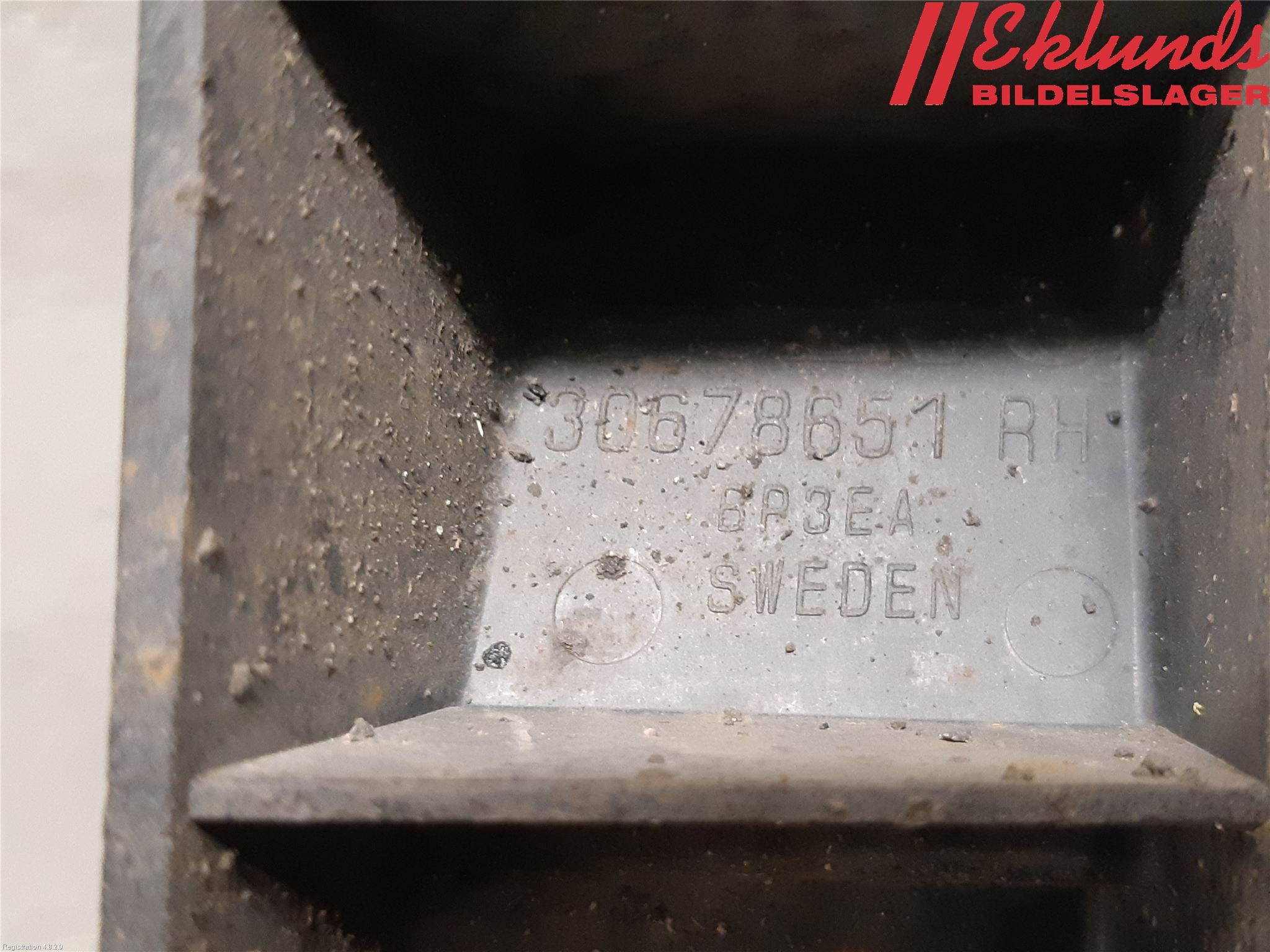 Volvo V70 08-13 Stötfångarfäste Bak Hö