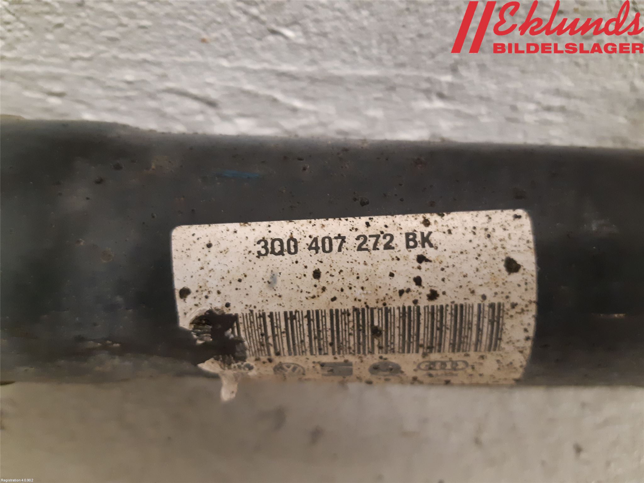 Volkswagen VW PASSAT 15-19 Drivaxel Fram Höger