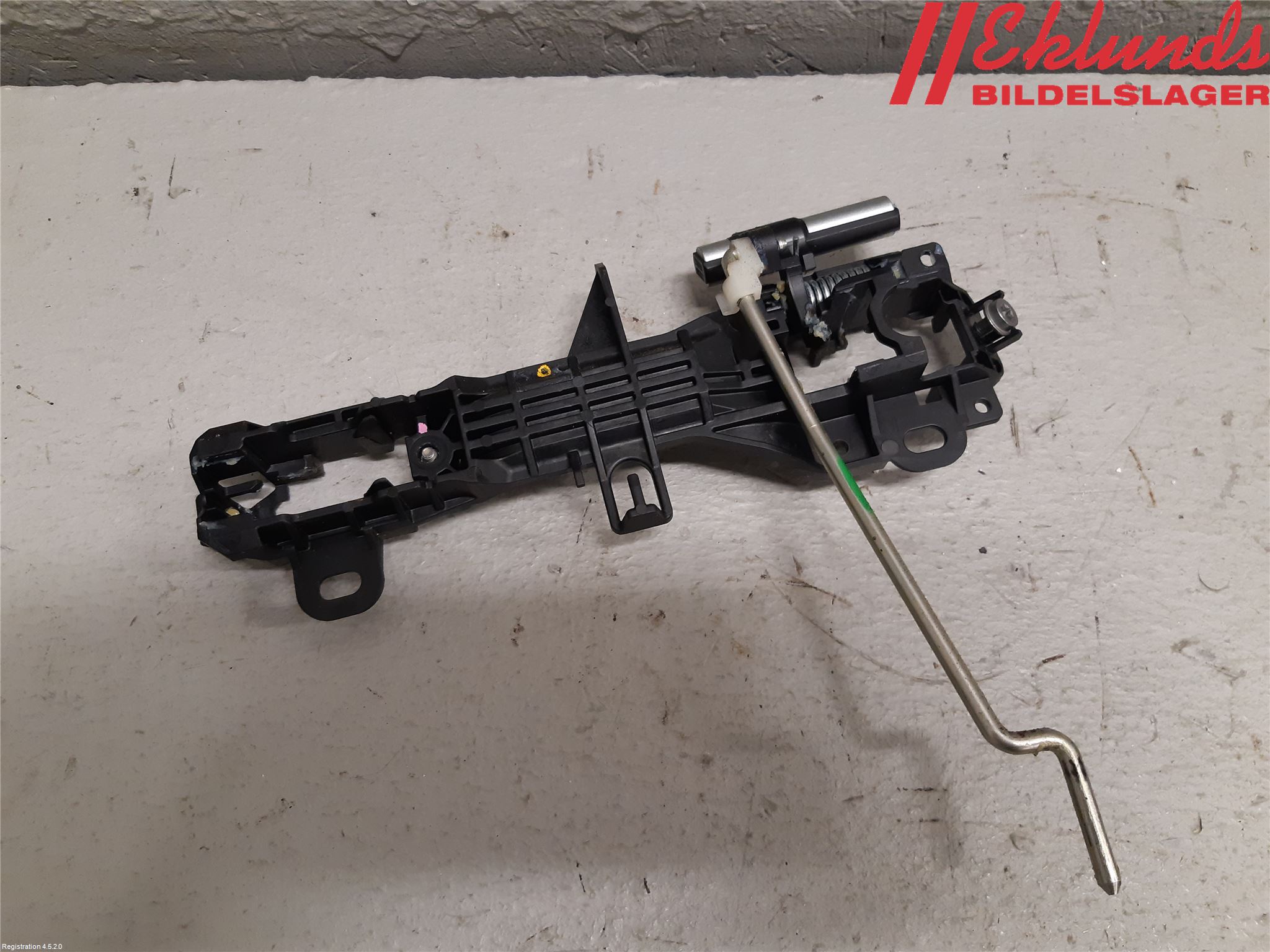 Toyota YARIS XP130 12-14 Dörrhandtag Yttre Hö