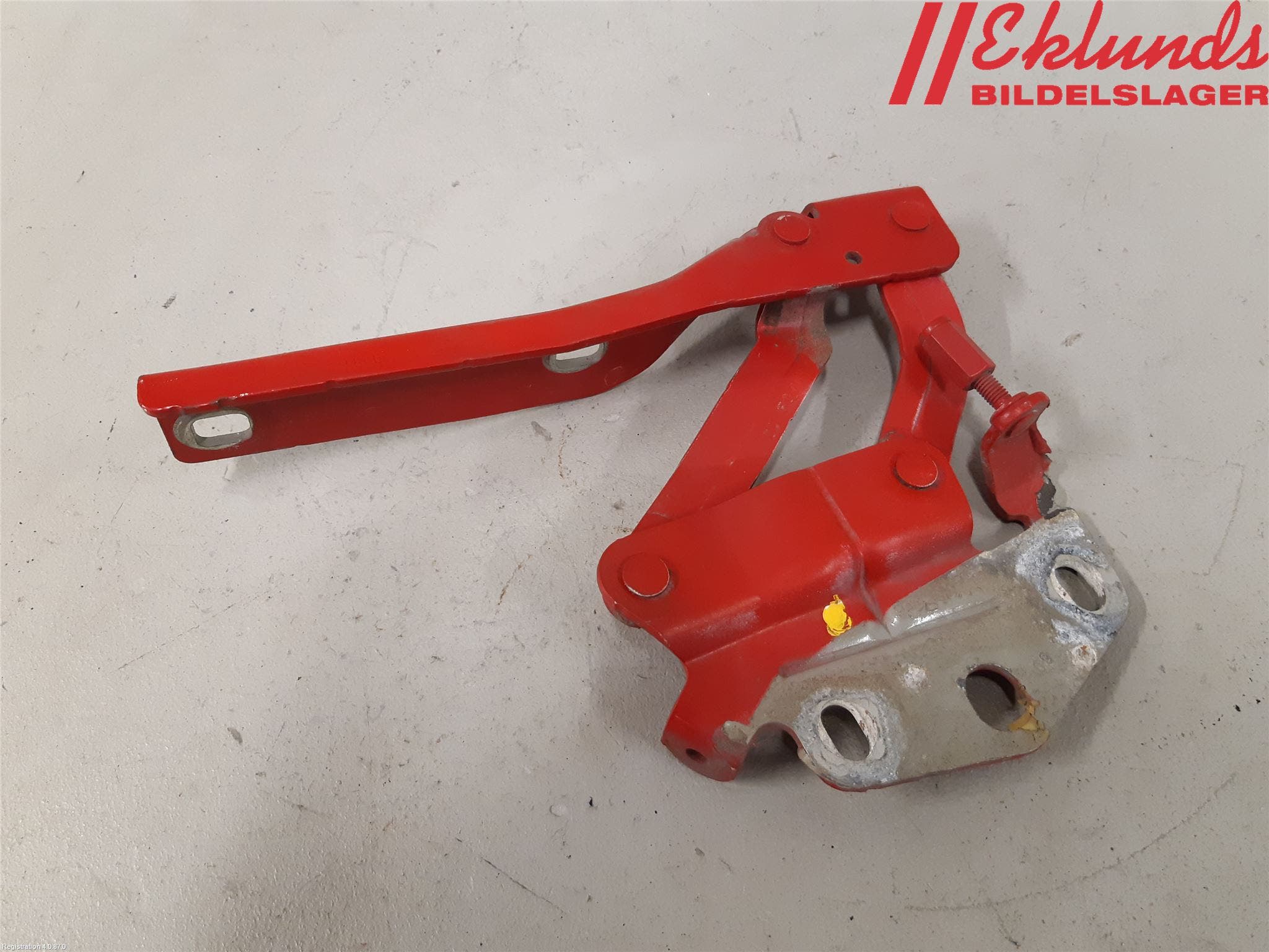 Volkswagen VW PASSAT 05-11 Huvgångjärn