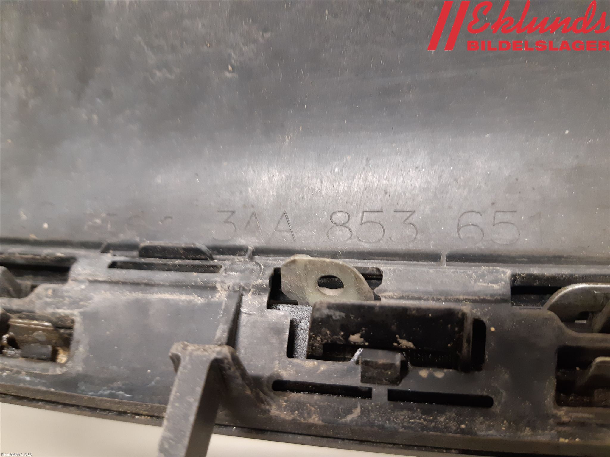 Volkswagen VW PASSAT 11-14 Grill Komp