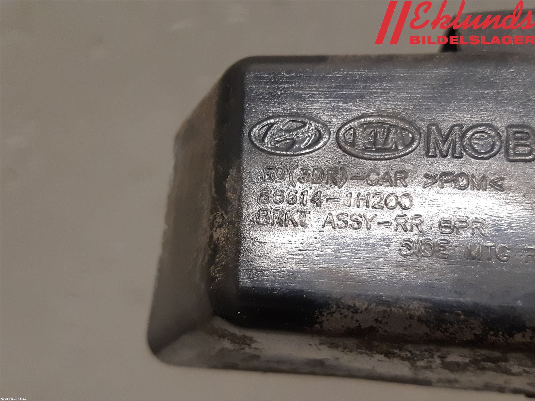 Kia CEED 06-12 Stötfångarfäste Bak Hö