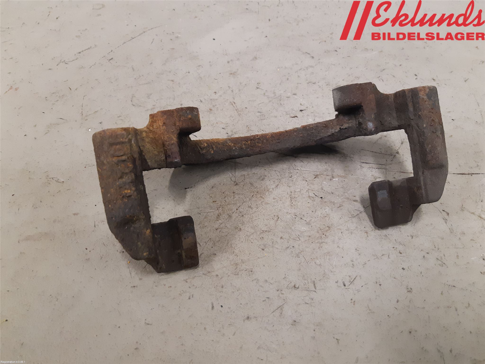 Ford ECOSPORT 17- Bromsokshållare