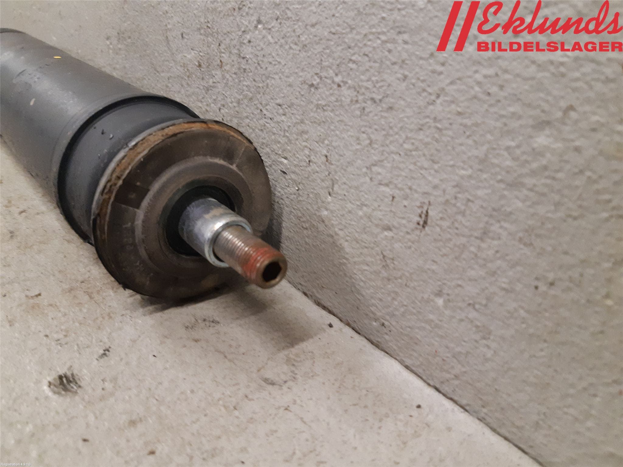 Toyota AVENSIS 16-18 Stötdämpare Bak