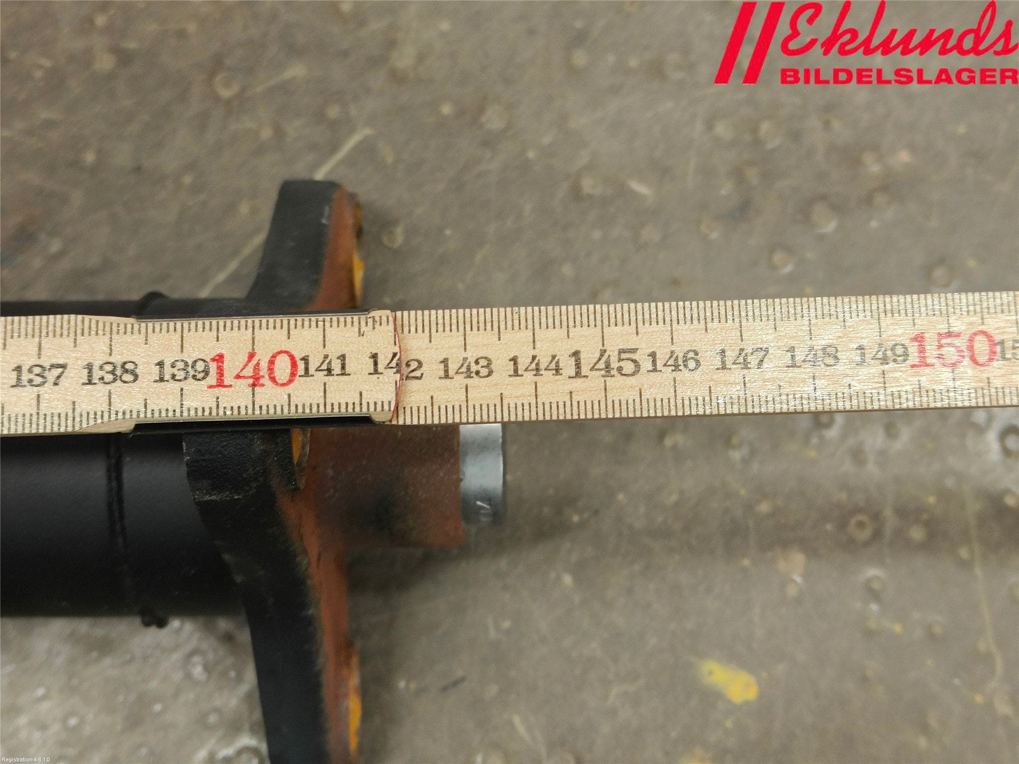 BMW 5 G30/G31/F90 17-23 Mellanaxel Bakre