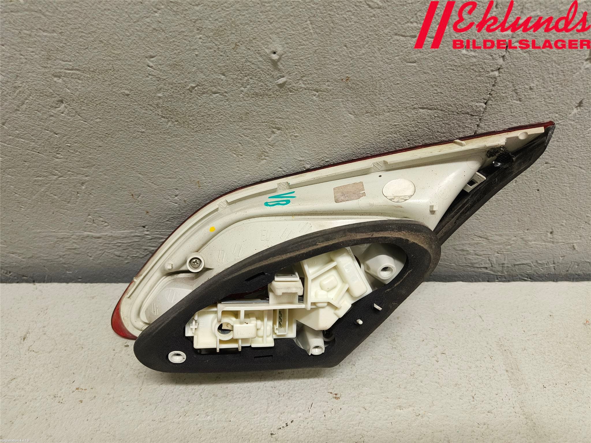 Opel ASTRA J 10-15 Bakljus Lucka Vä