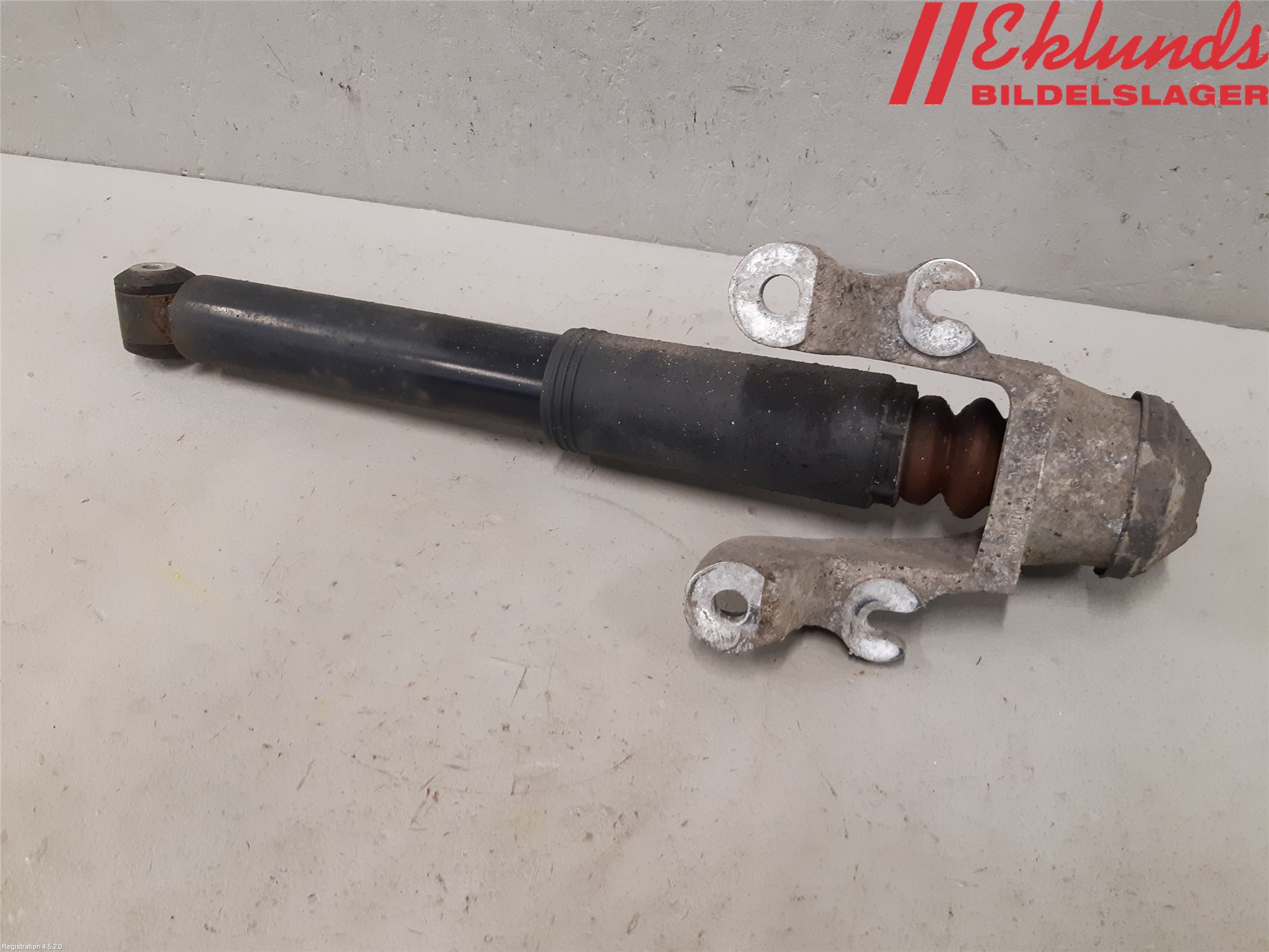 Volvo V90 17->> Stötdämpare Bak