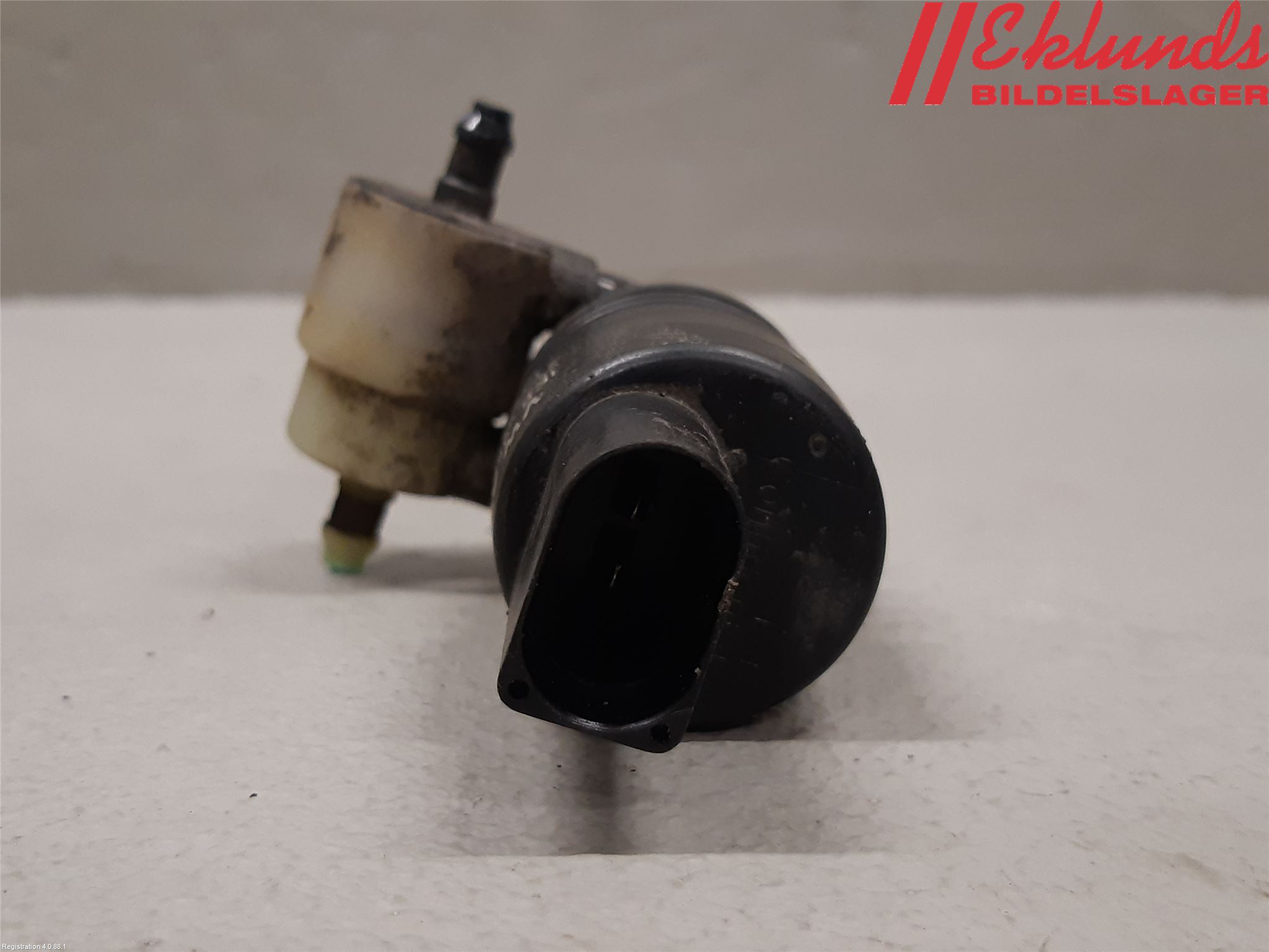 Volkswagen VW PASSAT 11-14 Spolarpump Vindruta