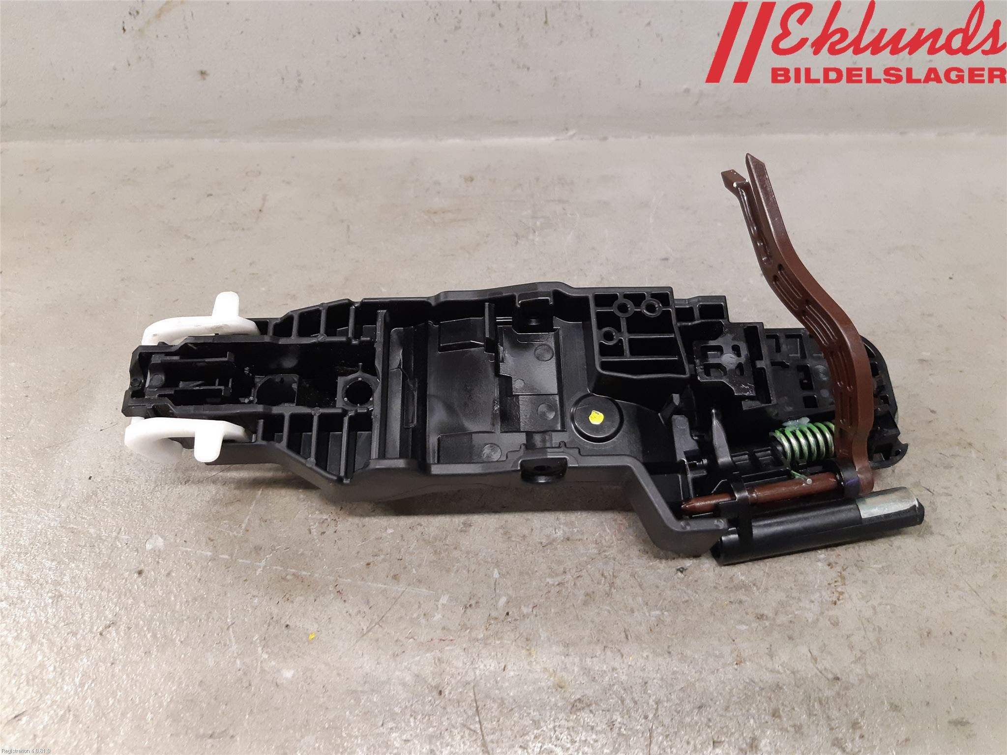 Toyota YARIS XP21 20- Dörrhandtag Yttre Vä