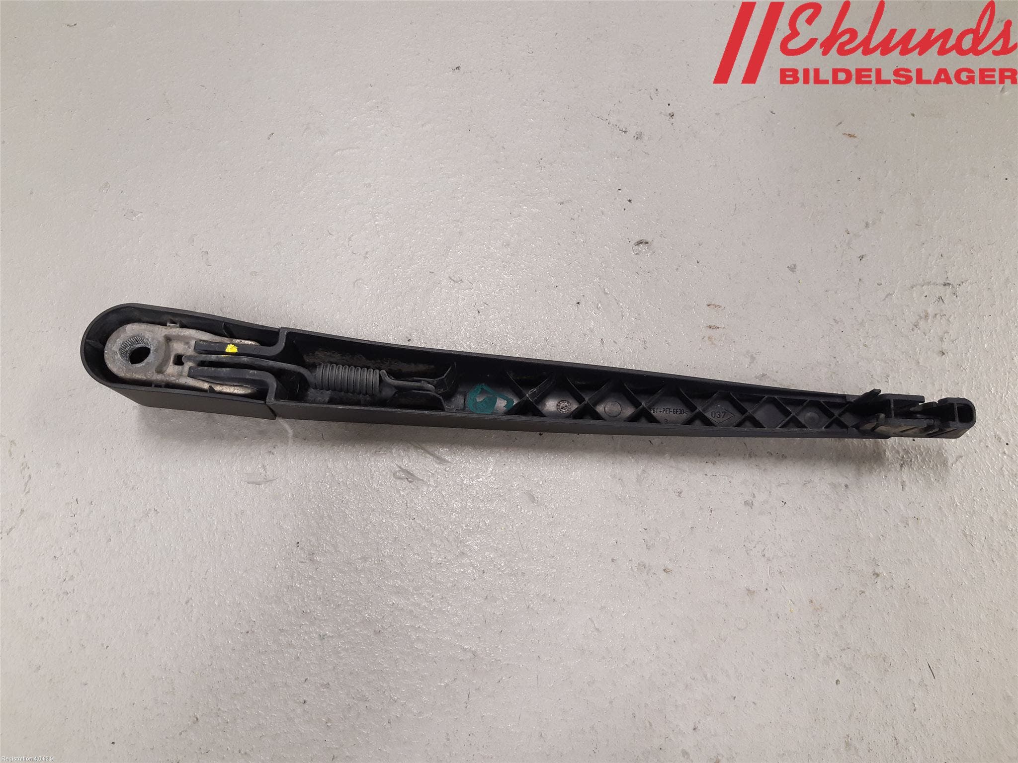 Volvo V60 14-18 Torkararm-Bakruta