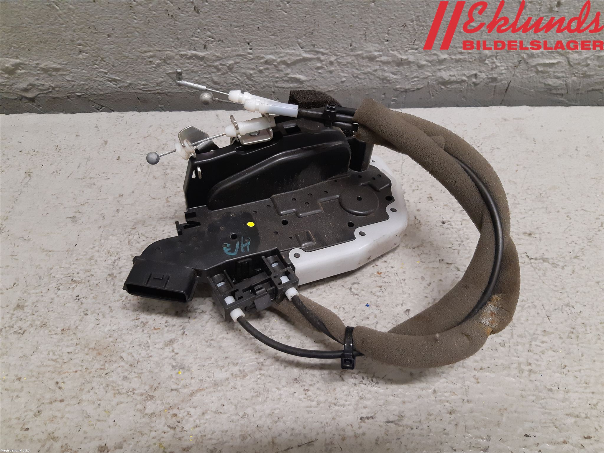 Nissan JUKE 10-14 Låskista-Dörrlås