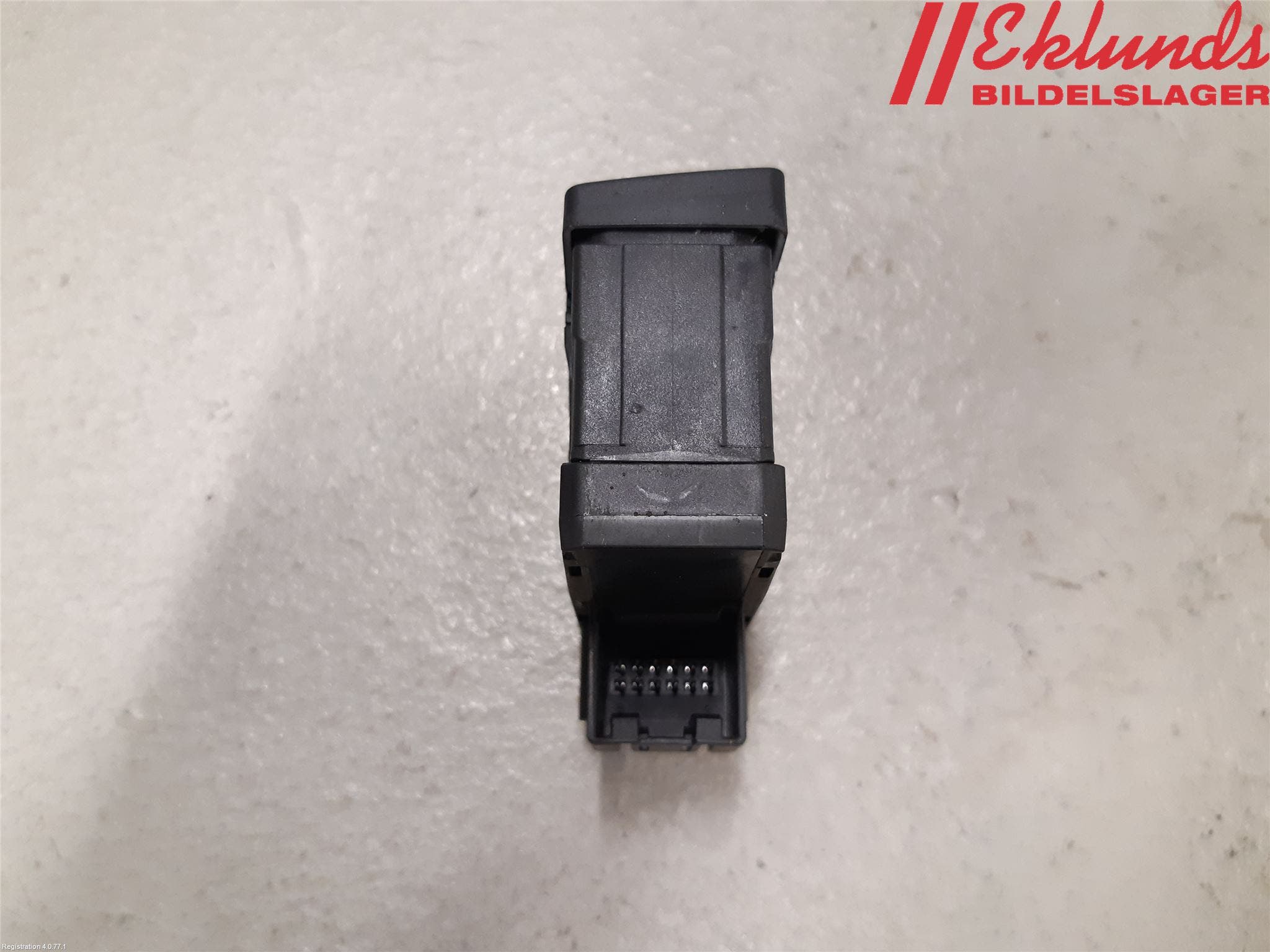 Audi A4/S4 08-11 Strömställare Parkeringsbroms