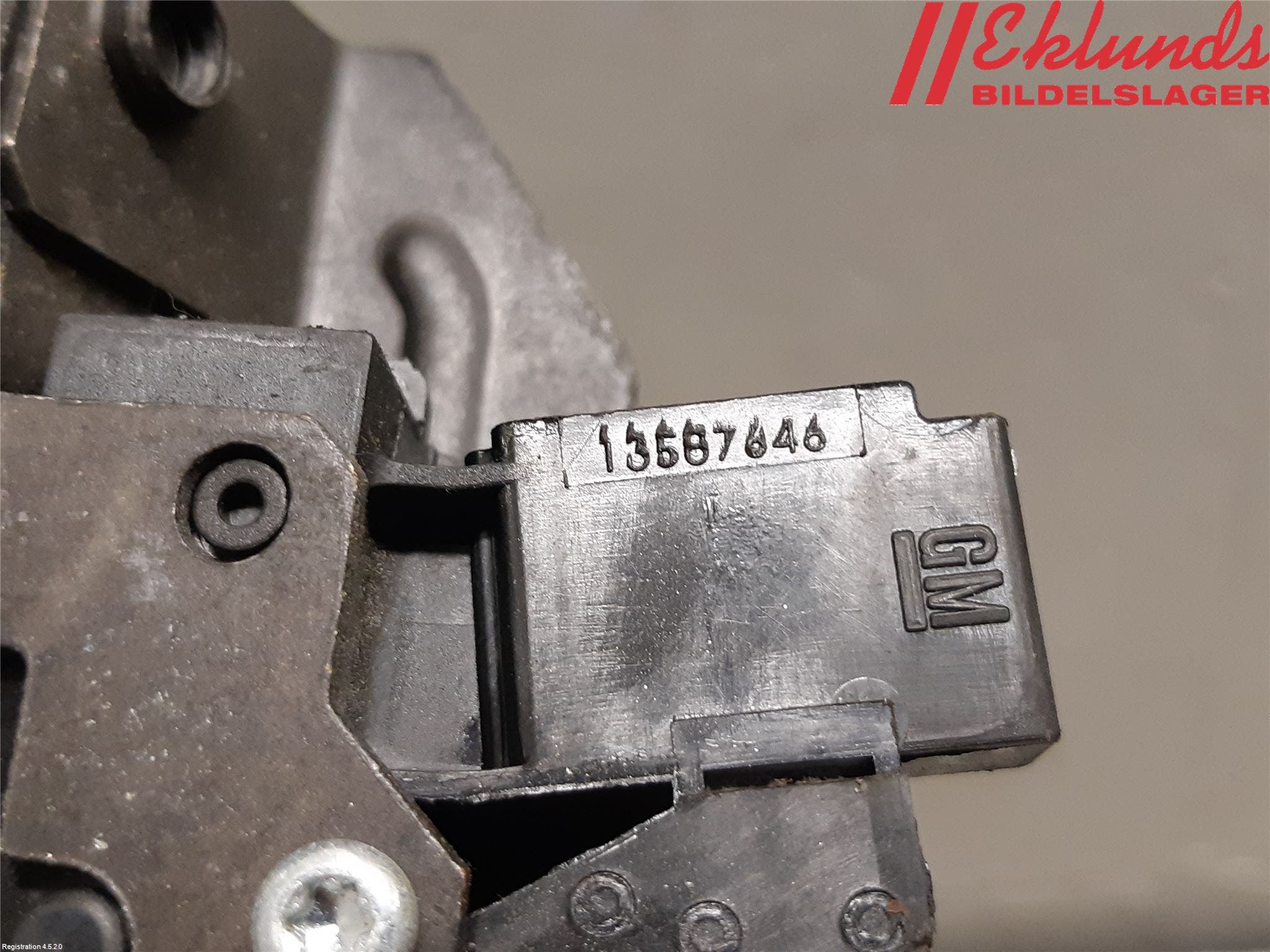 Opel ASTRA J 10-15 Låskista Baklucka