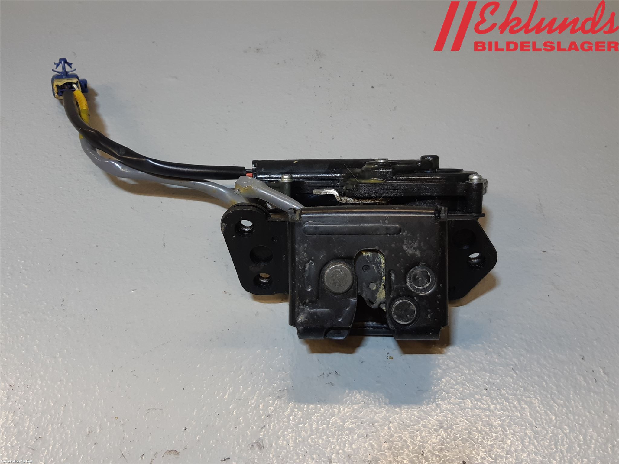 Toyota COROLLA VERSO 04-07 Låskista Baklucka