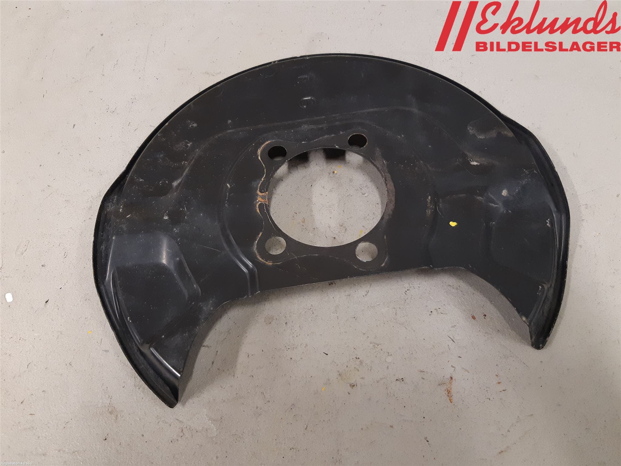 Toyota YARIS CROSS XP21 21- Bromssköld Bak