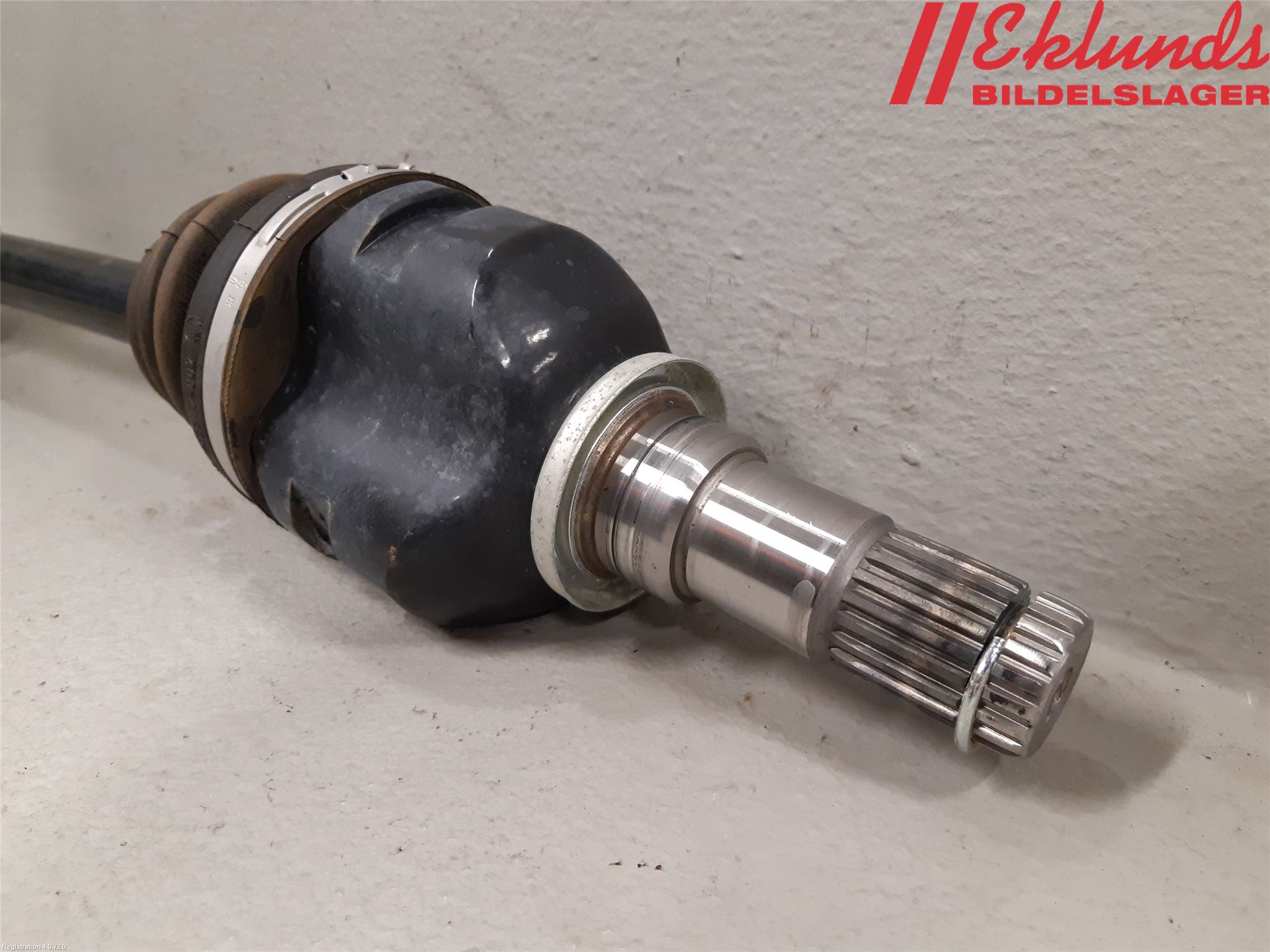 Toyota YARIS XP130 15-20 Drivaxel Fram Vänster