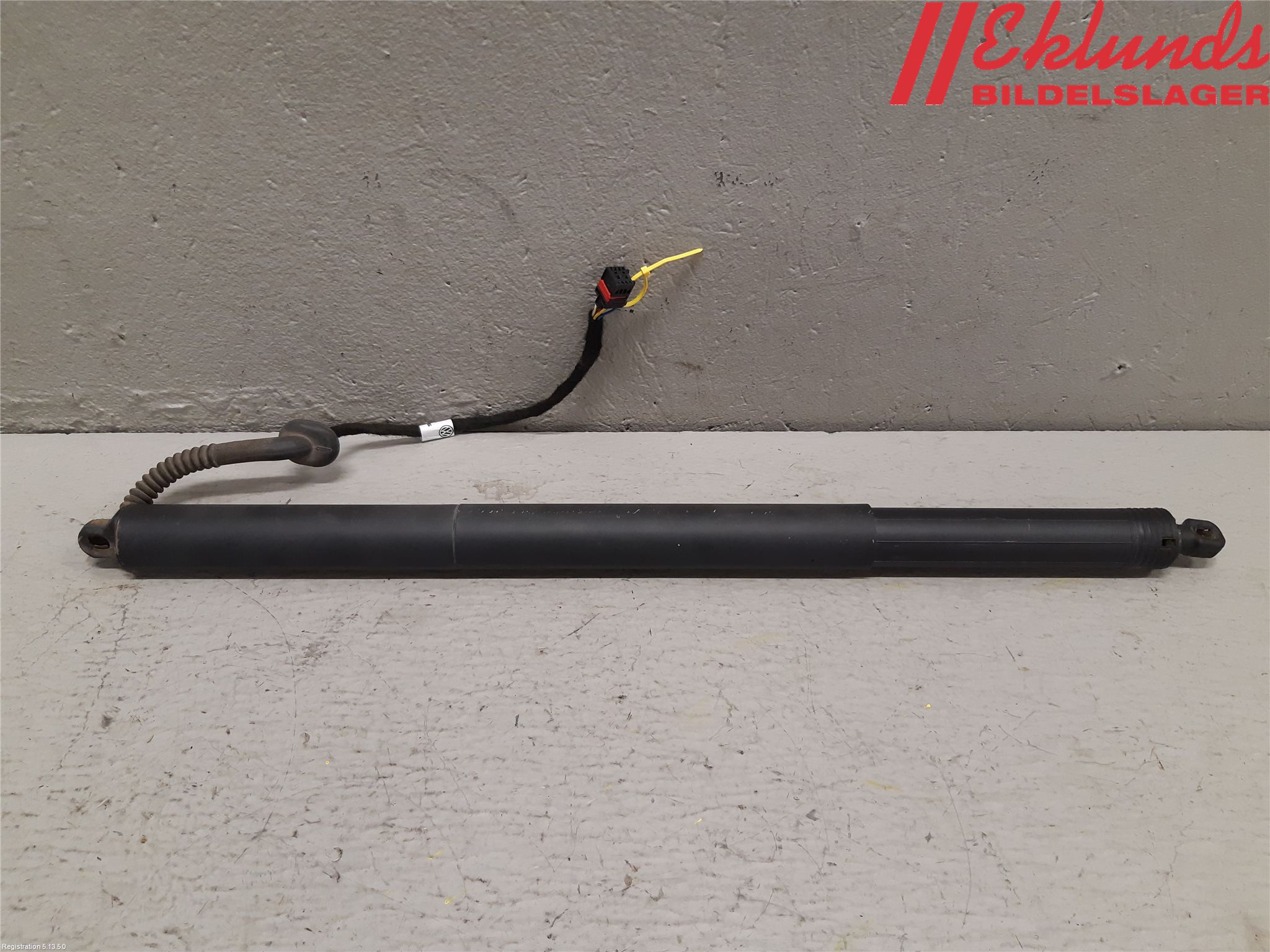 Volkswagen VW PASSAT 15-19 Bakluckeöppnare Automatisk