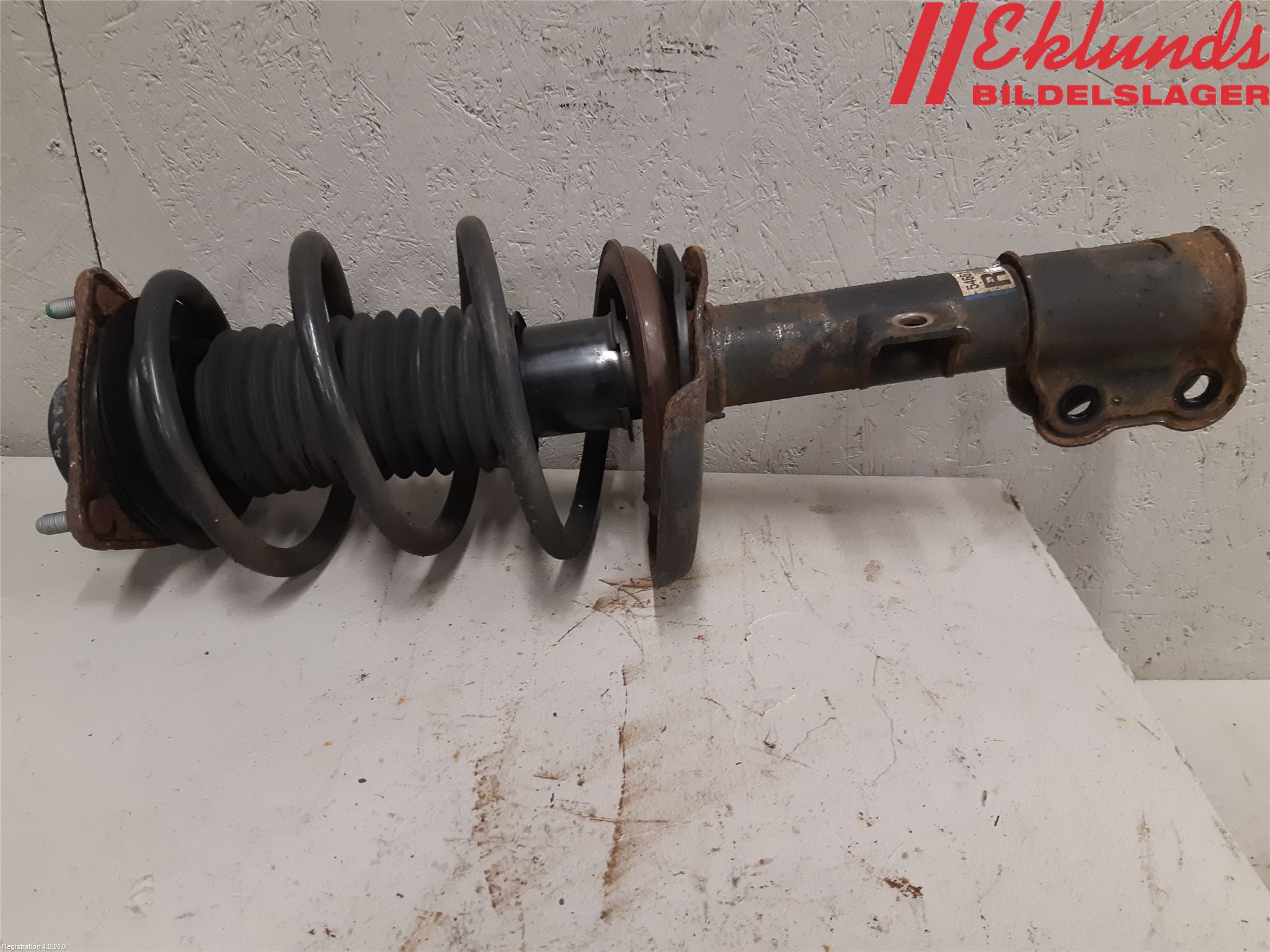 Hyundai i40 08-15 Fjäderben Fram Höger