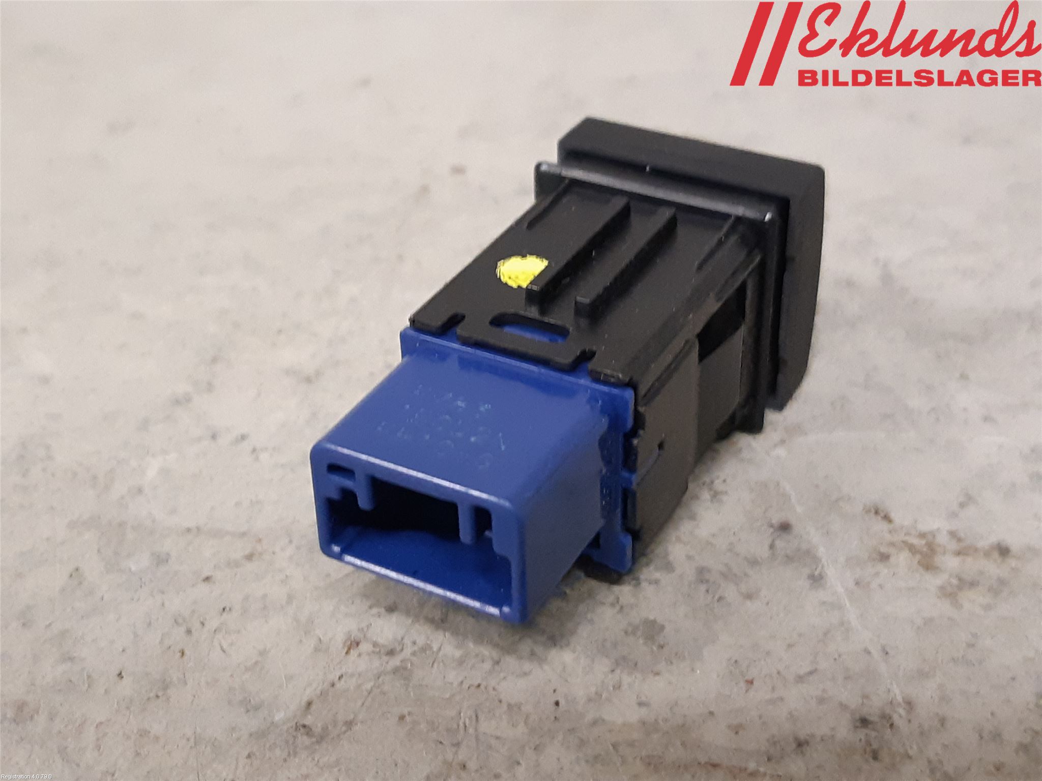 Toyota COROLLA 19- Strömställare Baklucka