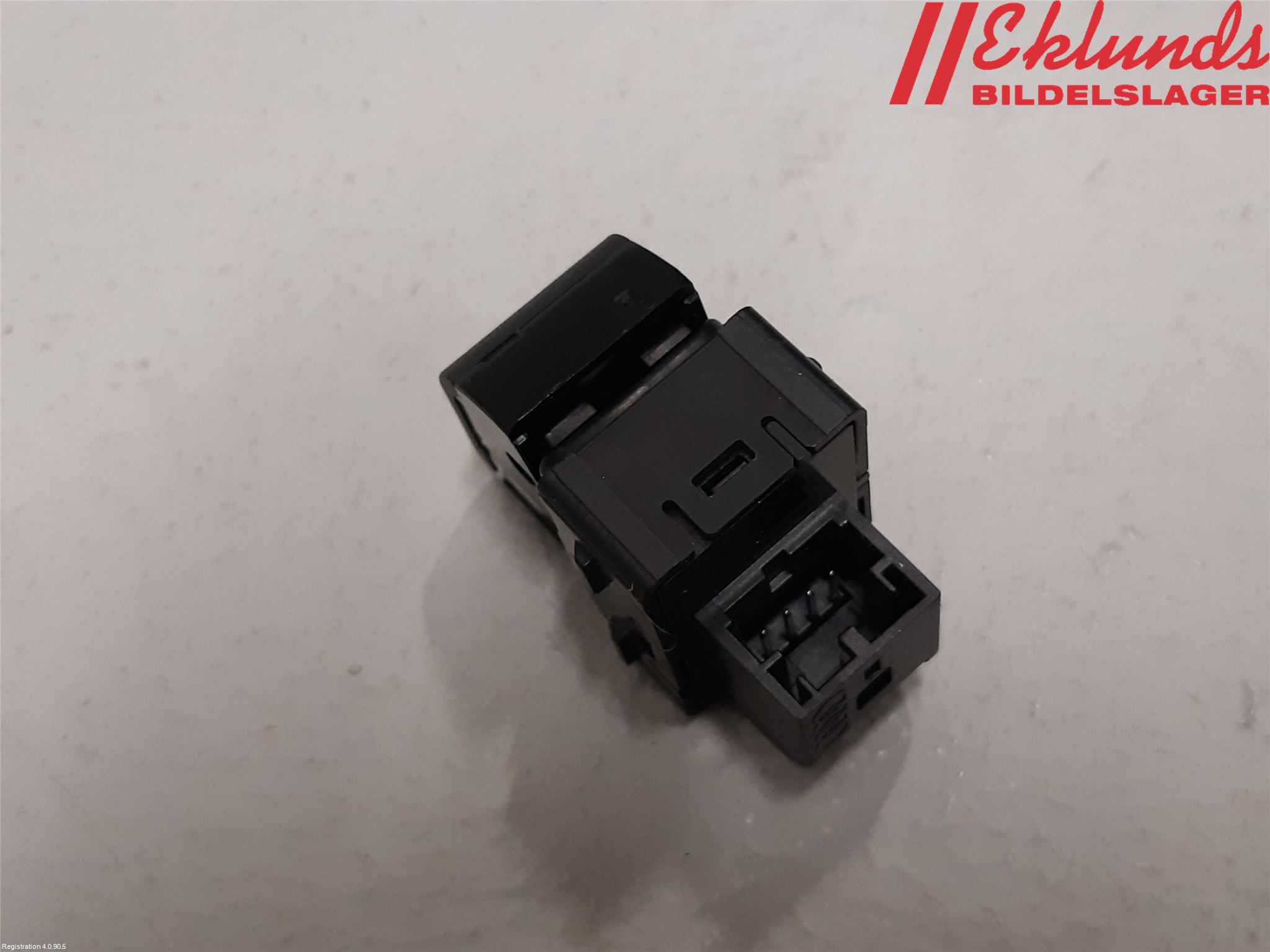 Audi A6 F2/C8 19- Strömställare Elhiss