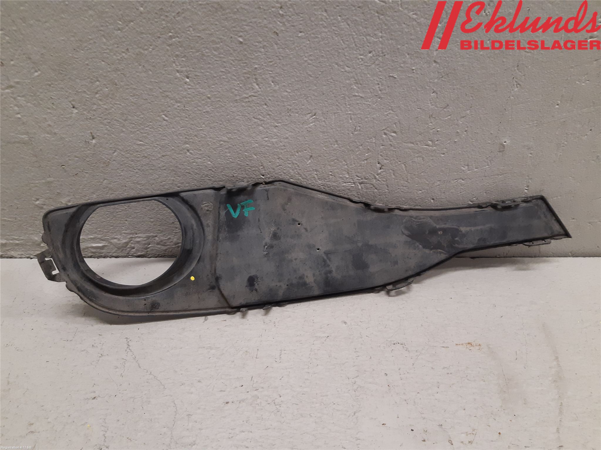 BMW 3 F30/F31/F80 12-19 Dimljussarg Fram