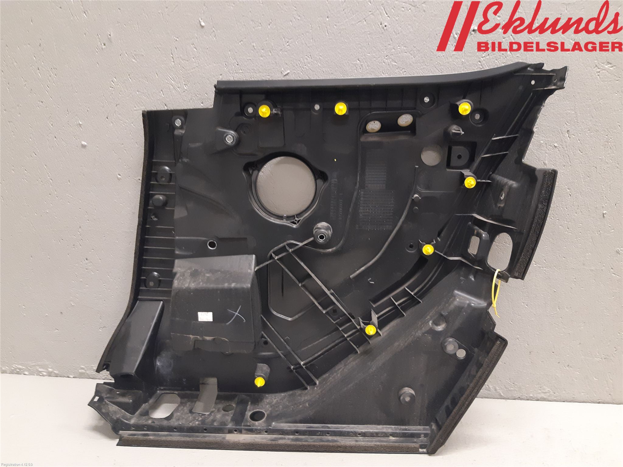 BMW i3 I01 13-22 Dörrklädsel Vä