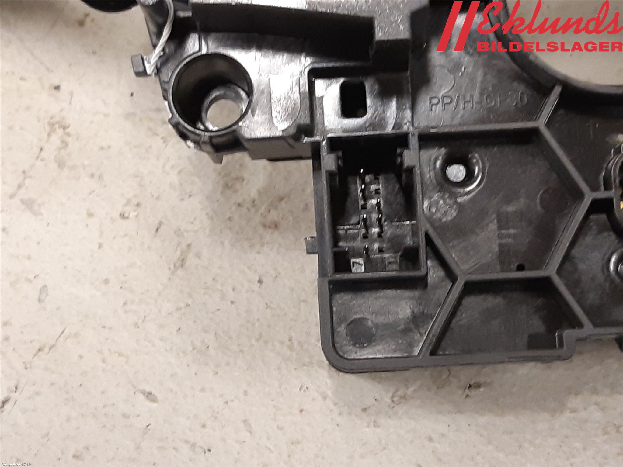 BMW 3 F30/F31/F80 12-19 Spakcentral