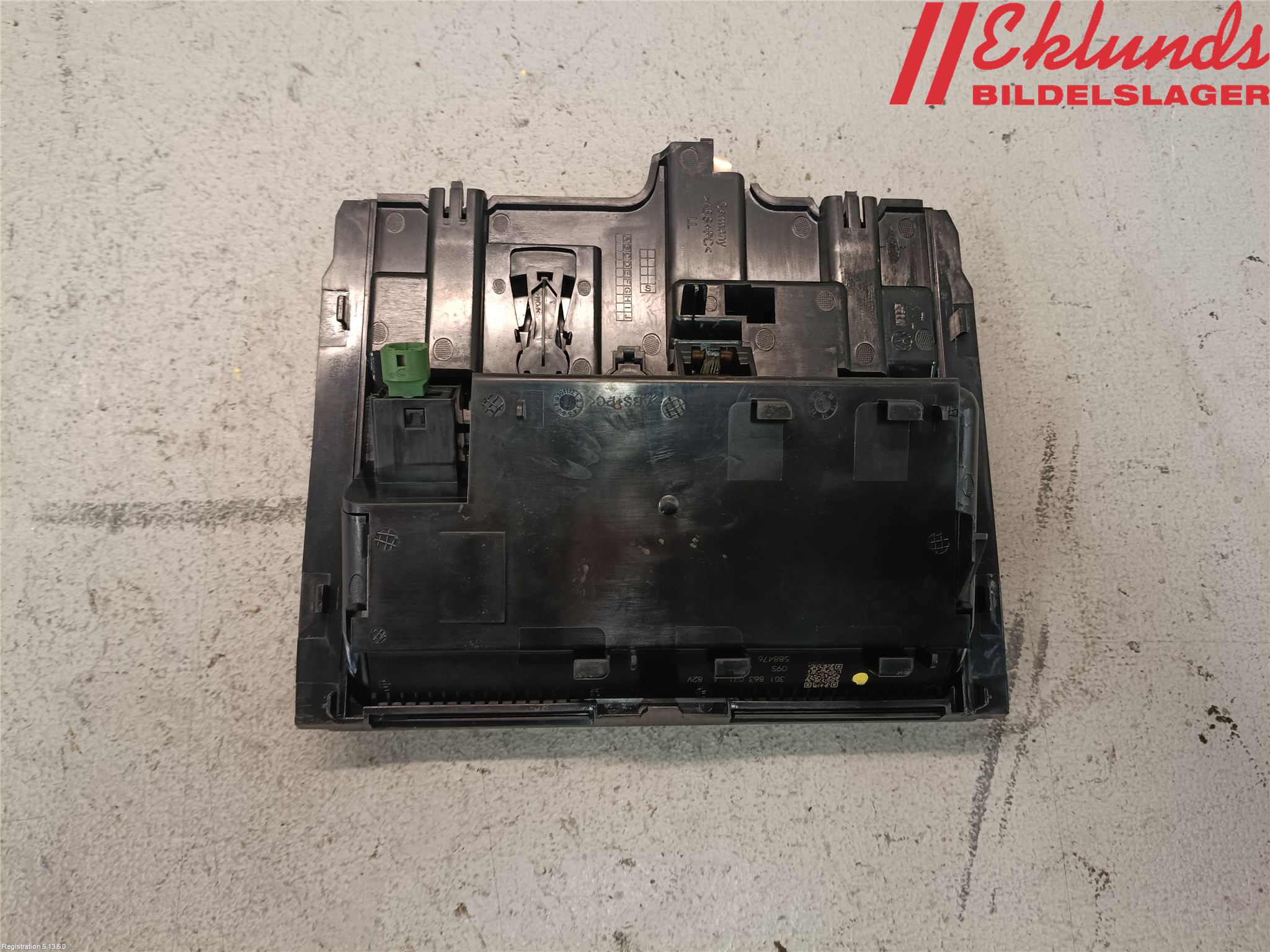 Volkswagen VW PASSAT 15-19 Instrumentbräda Förvaringsfack