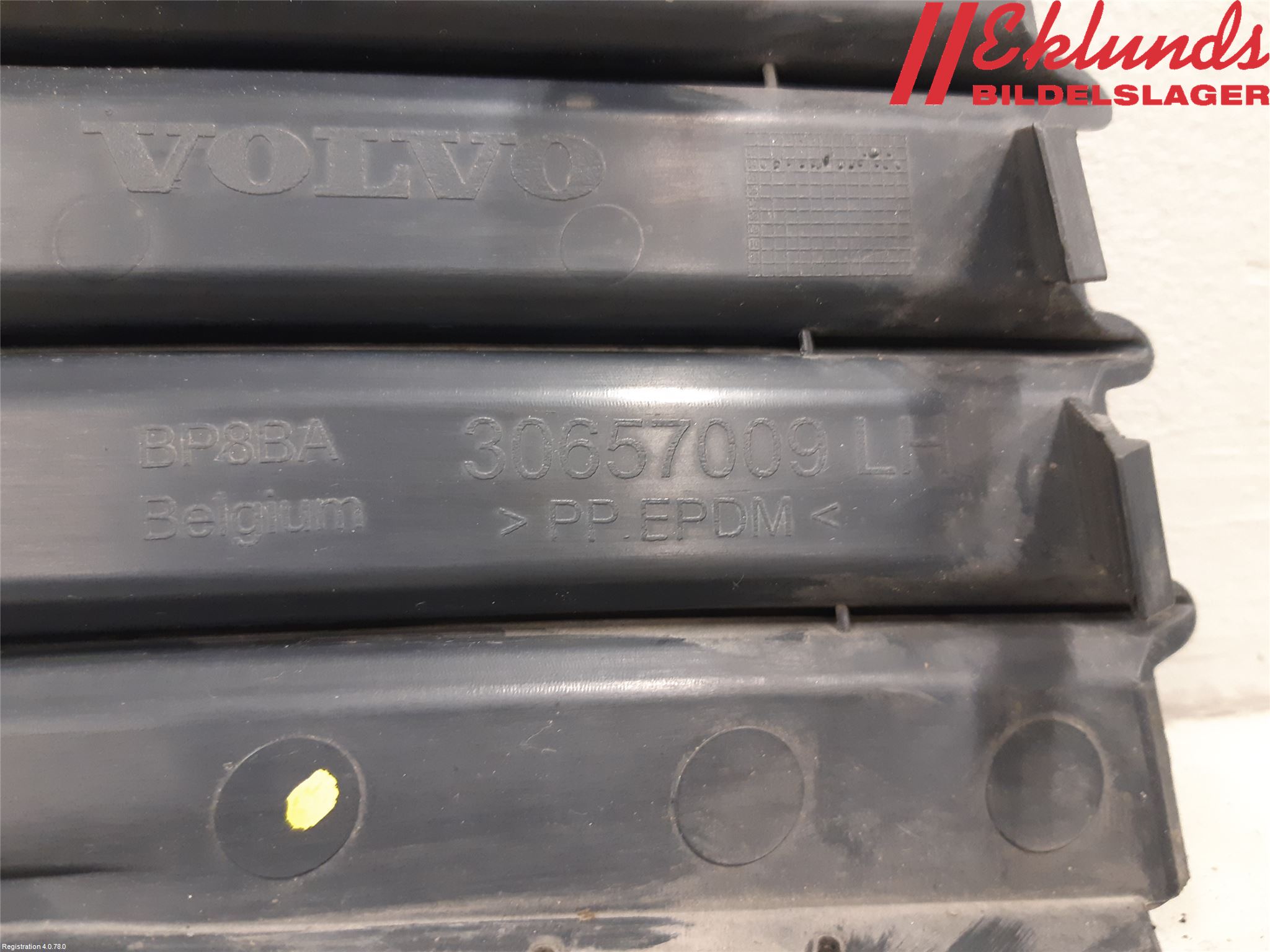 Volvo V50 04-07 Stöt Utfyllnad-List-Grill
