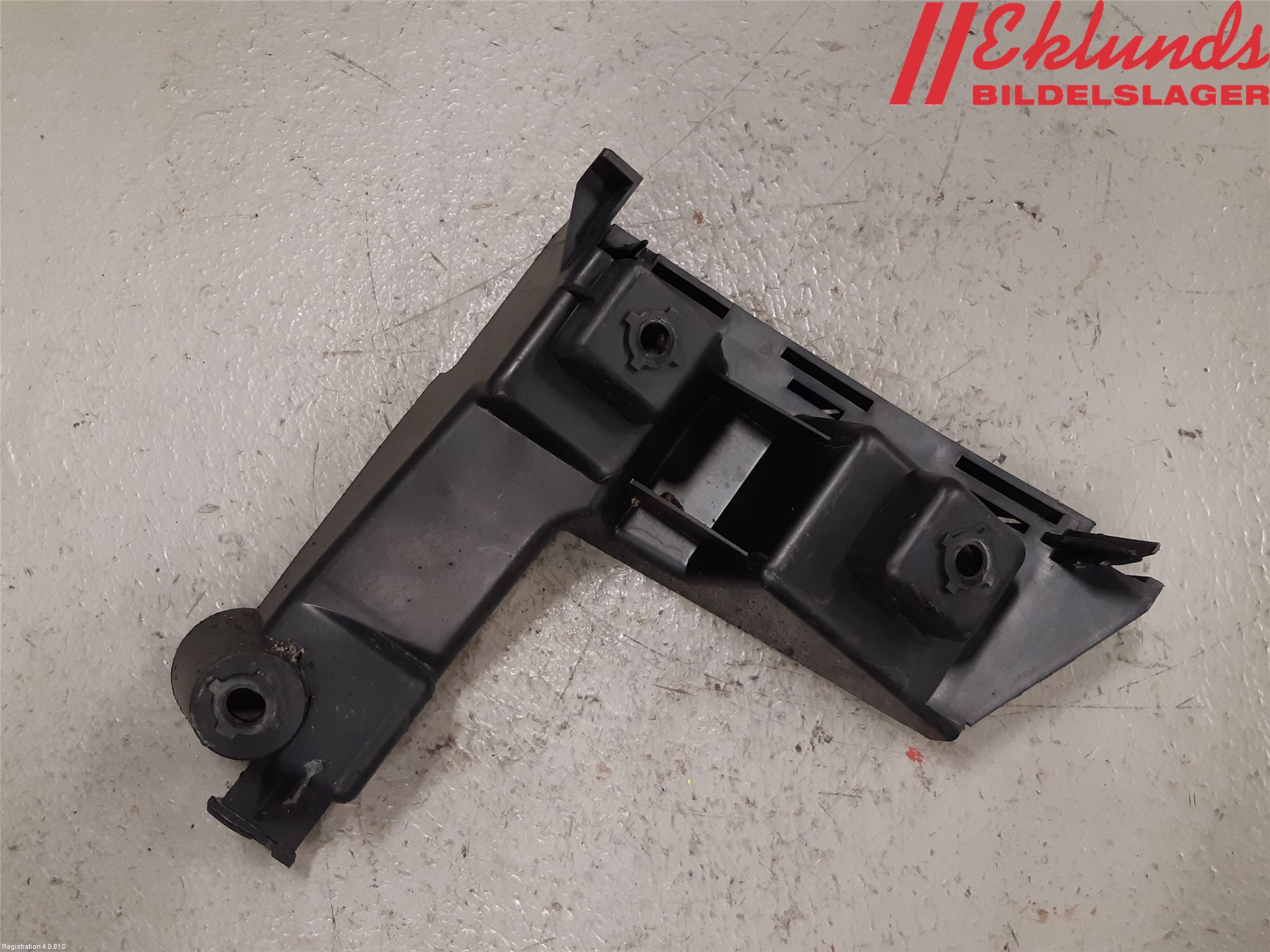 Volvo V70 08-13 Stötfångarfäste Bak Vä