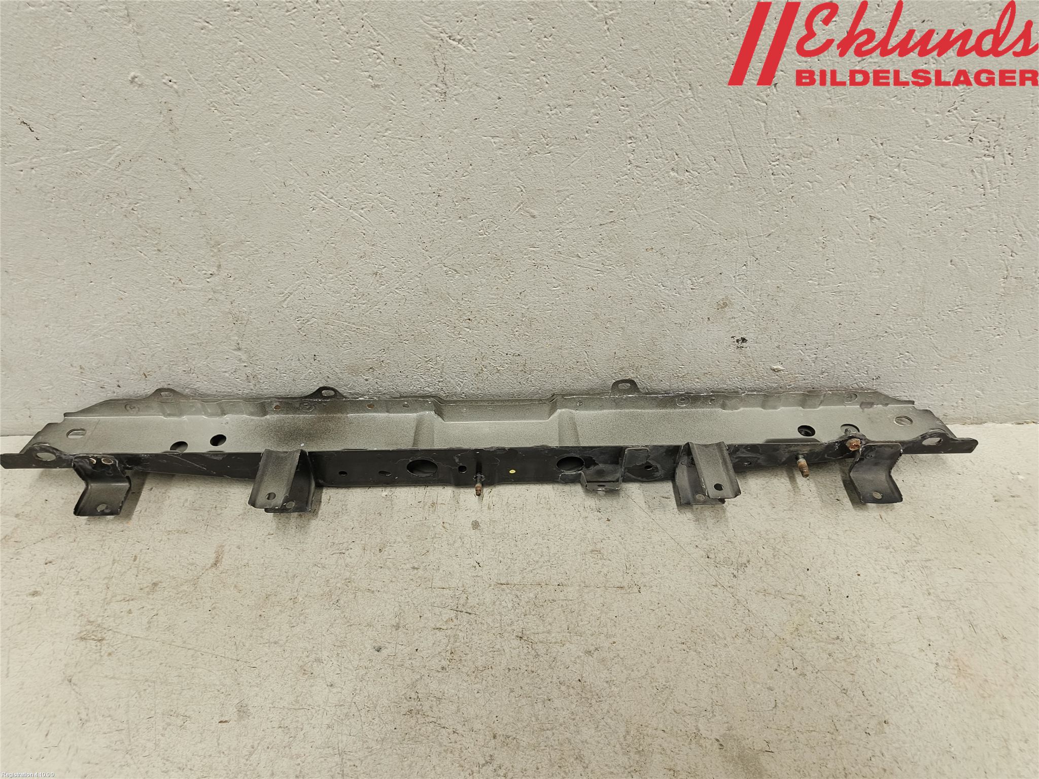 Nissan QASHQAI 17-21 Front Huvlåsplåt-Balk