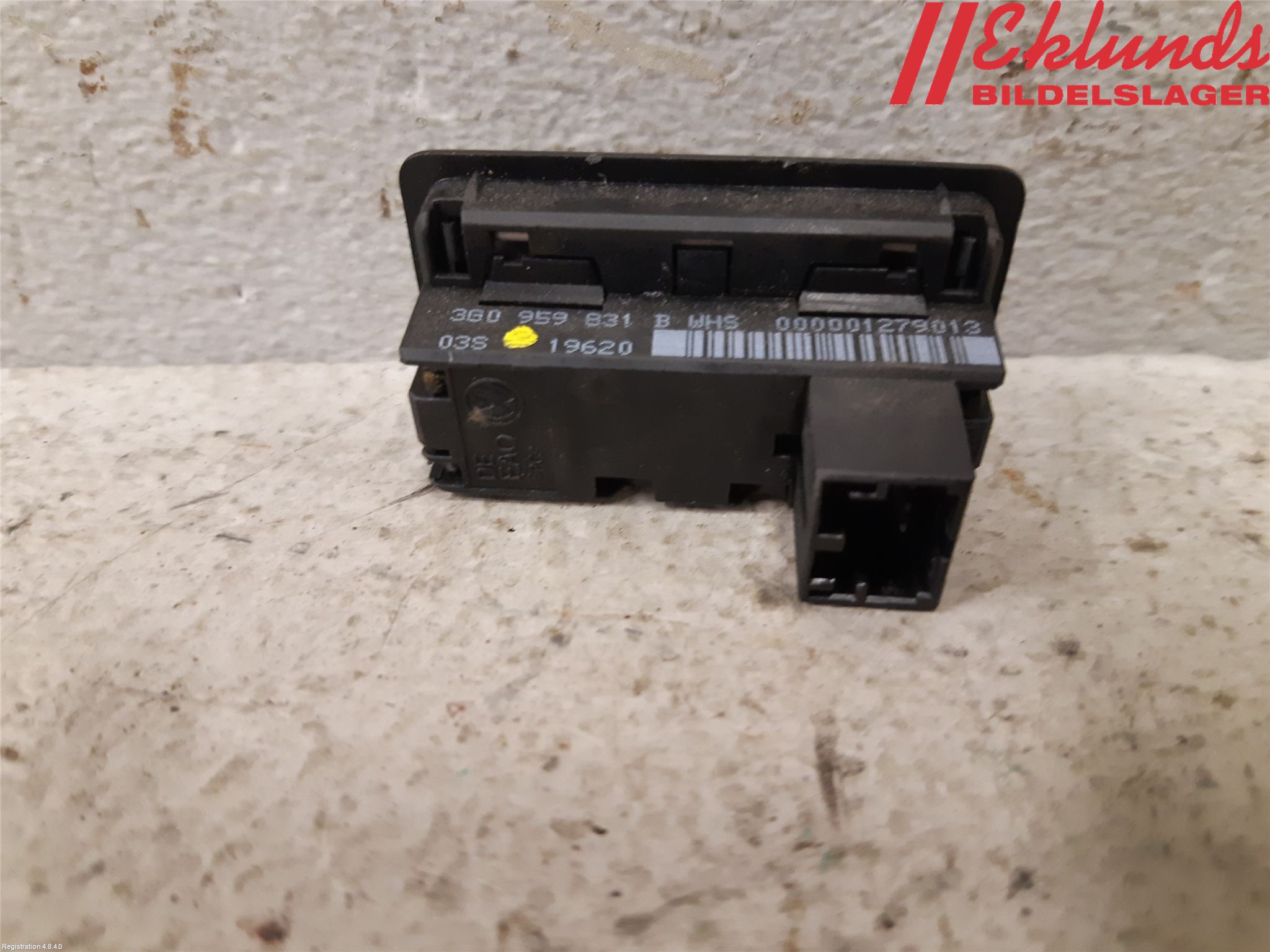 Volkswagen VW TIGUAN 16-24 Bakluckeöppnare Automatisk