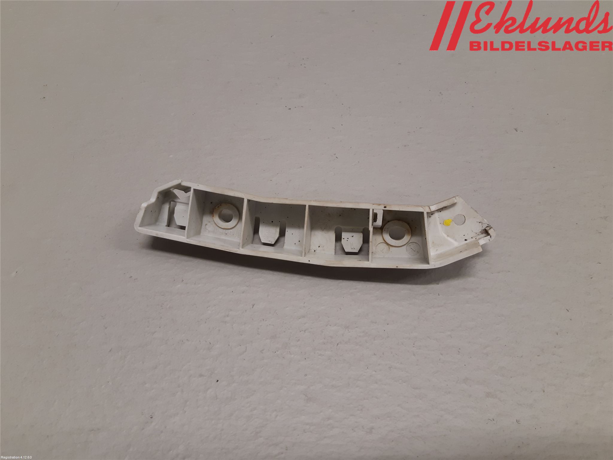 Ford FOCUS 11-14 Stötfångarfäste Fram Hö