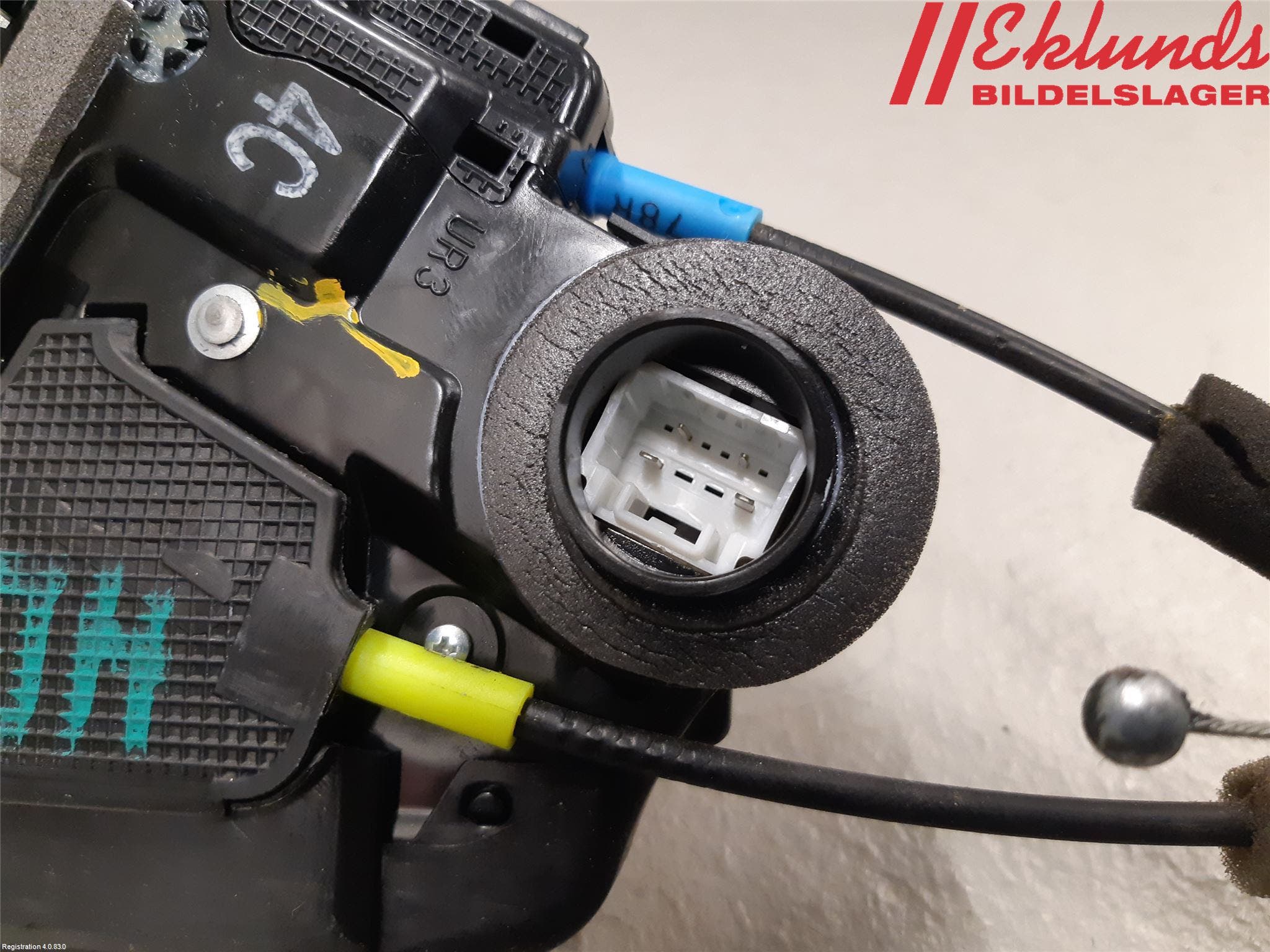 Toyota AVENSIS 16-18 Låskista-Dörrlås