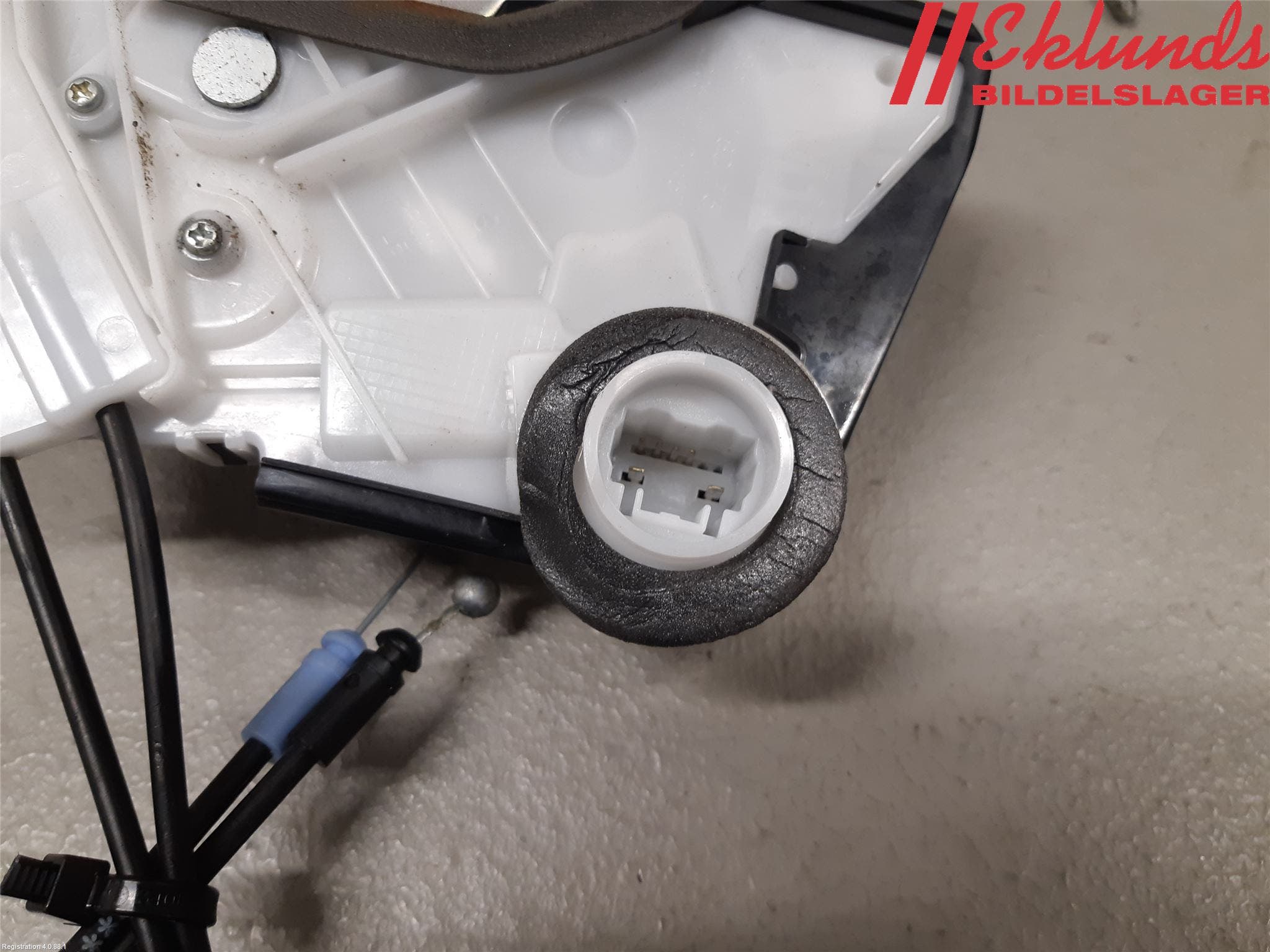 Subaru OUTBACK 15-20 Låskista-Dörrlås