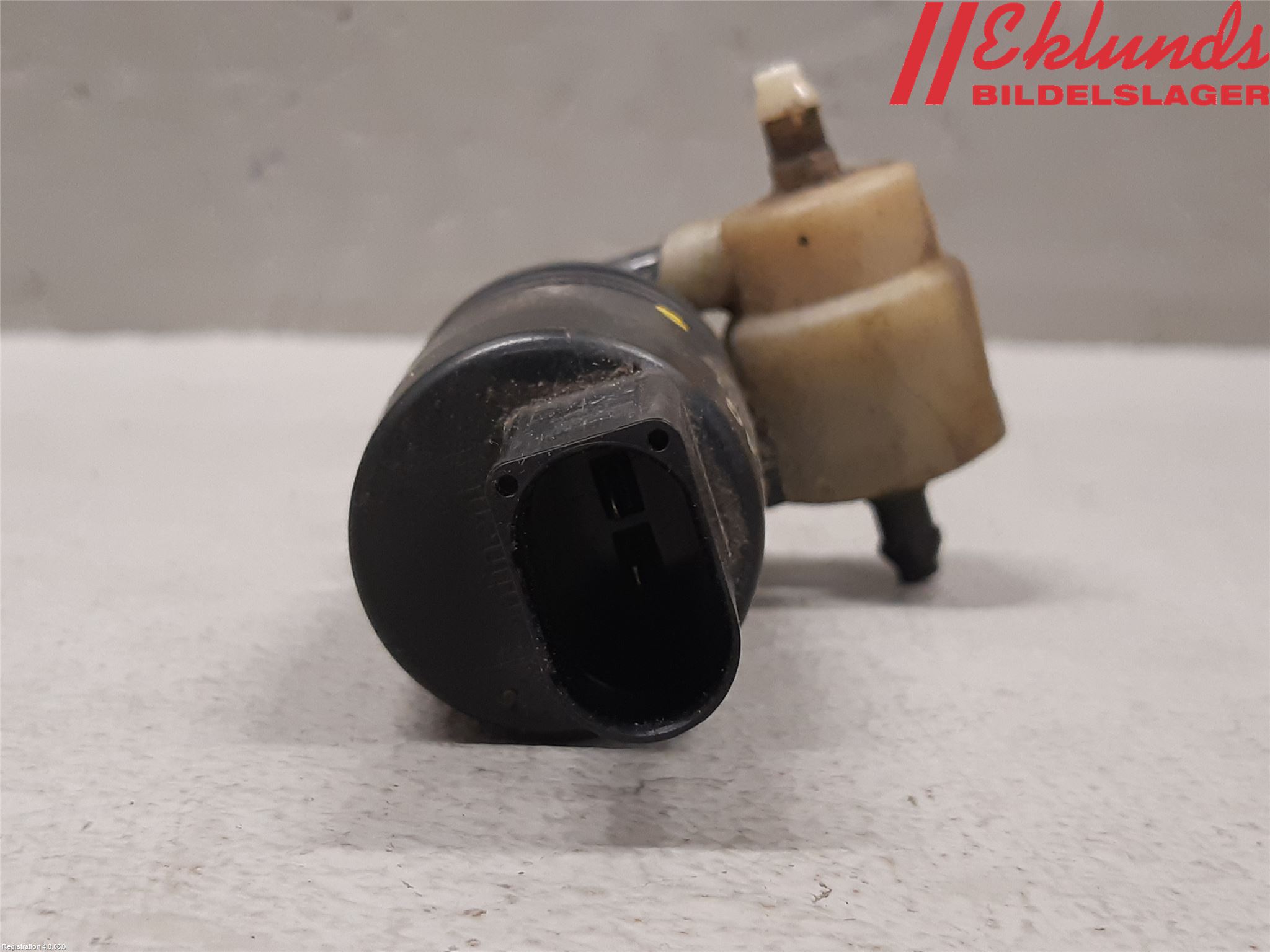 Volkswagen VW CADDY 11-15 Spolarpump Vindruta