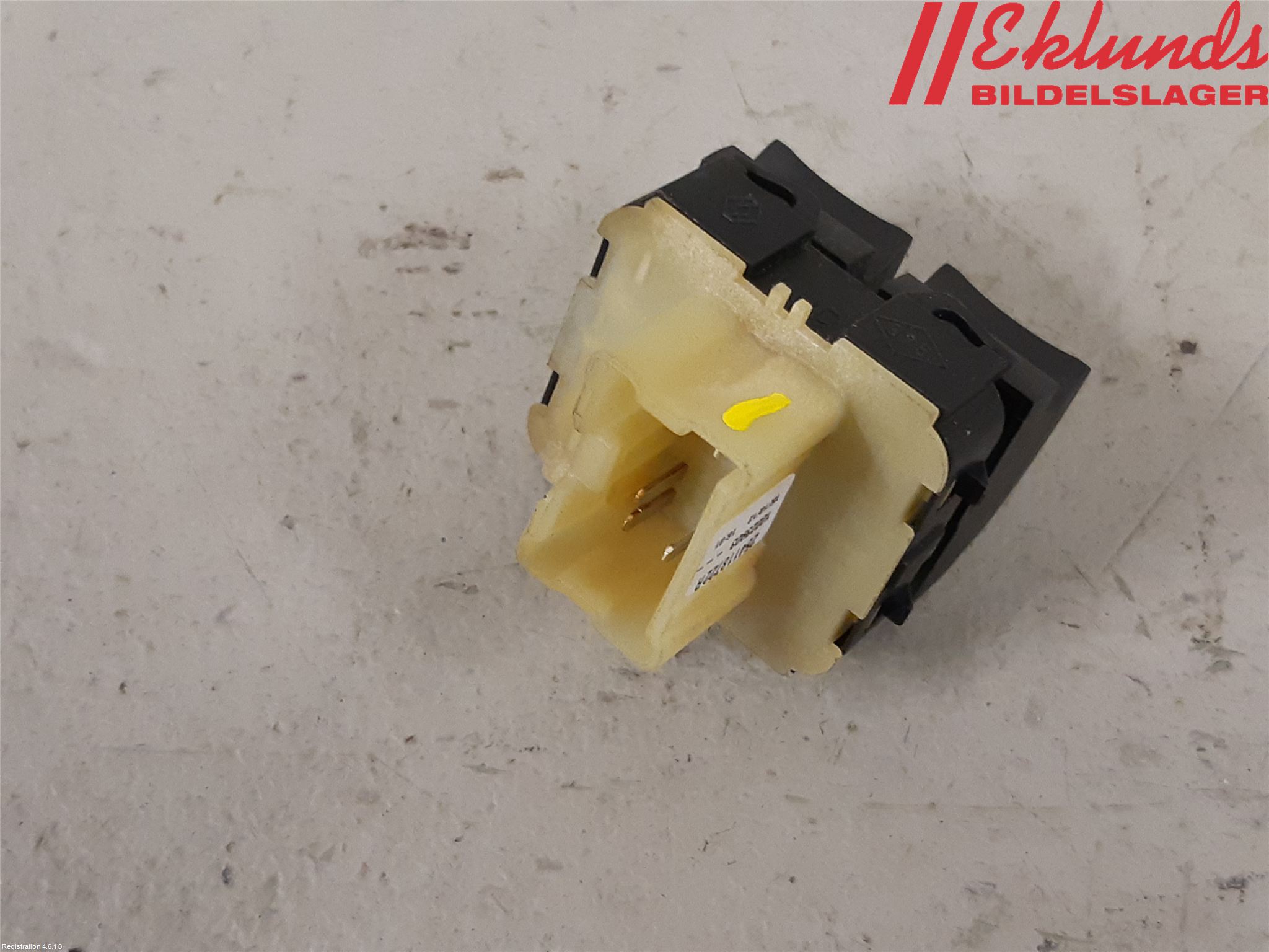 Renault CLIO IV 12-16 Strömställare Elhiss