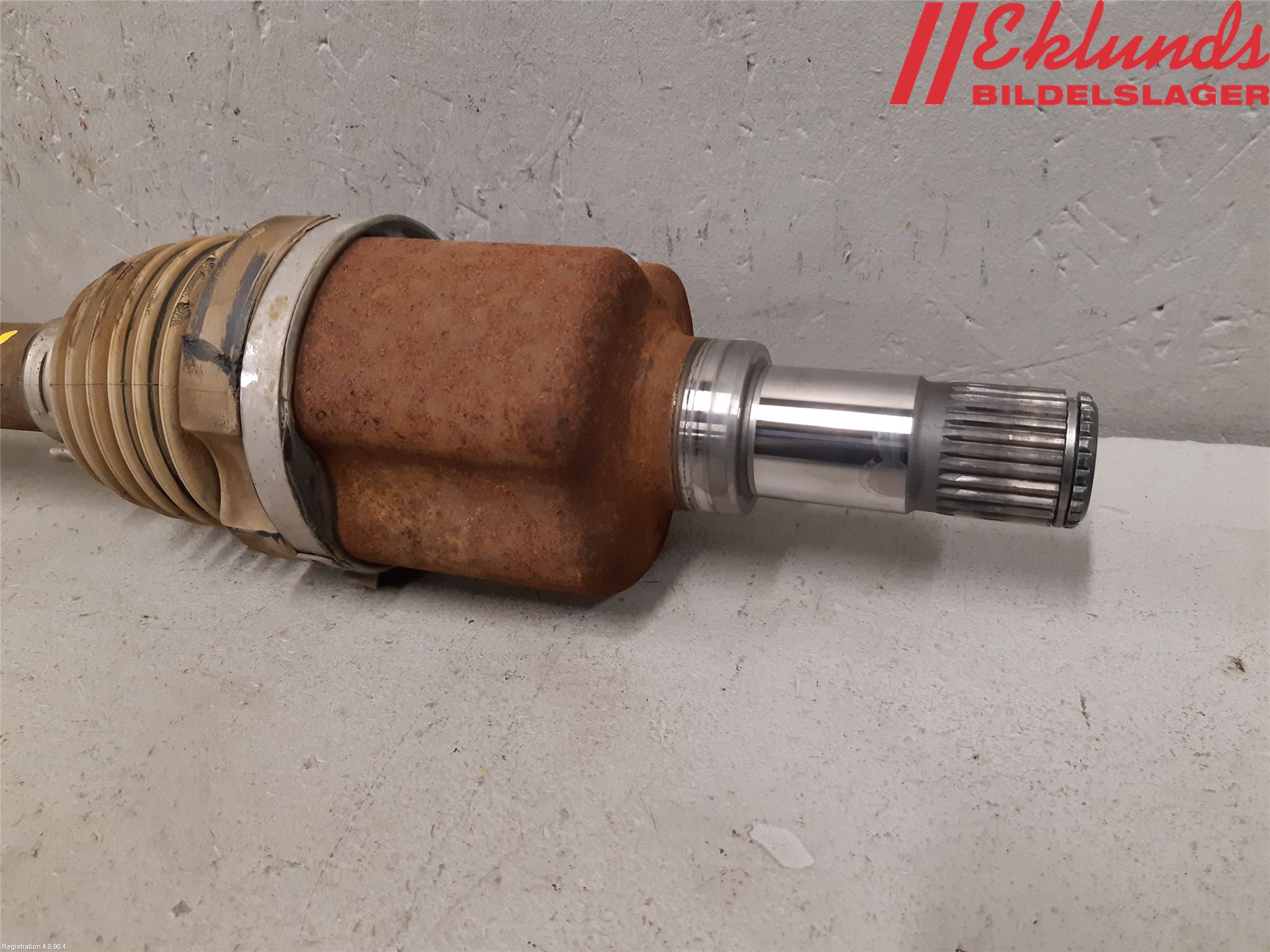 Ford TRANSIT/TOURNEO CONNECT 13-22 Drivaxel Fram Vänster