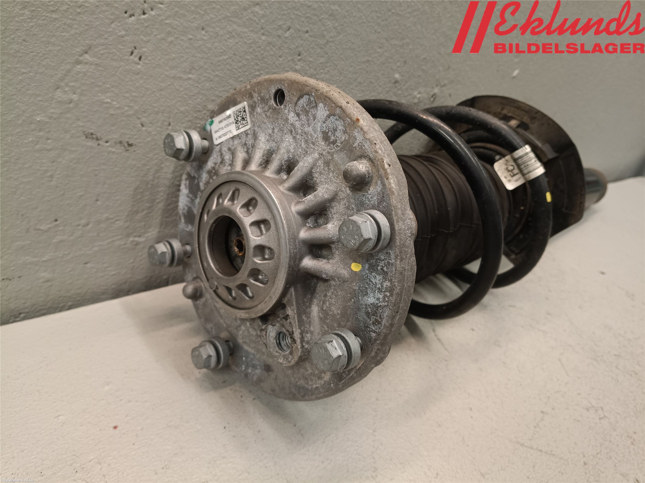 BMW 1 F20/F21 11-19 Fjäderben Fram Höger