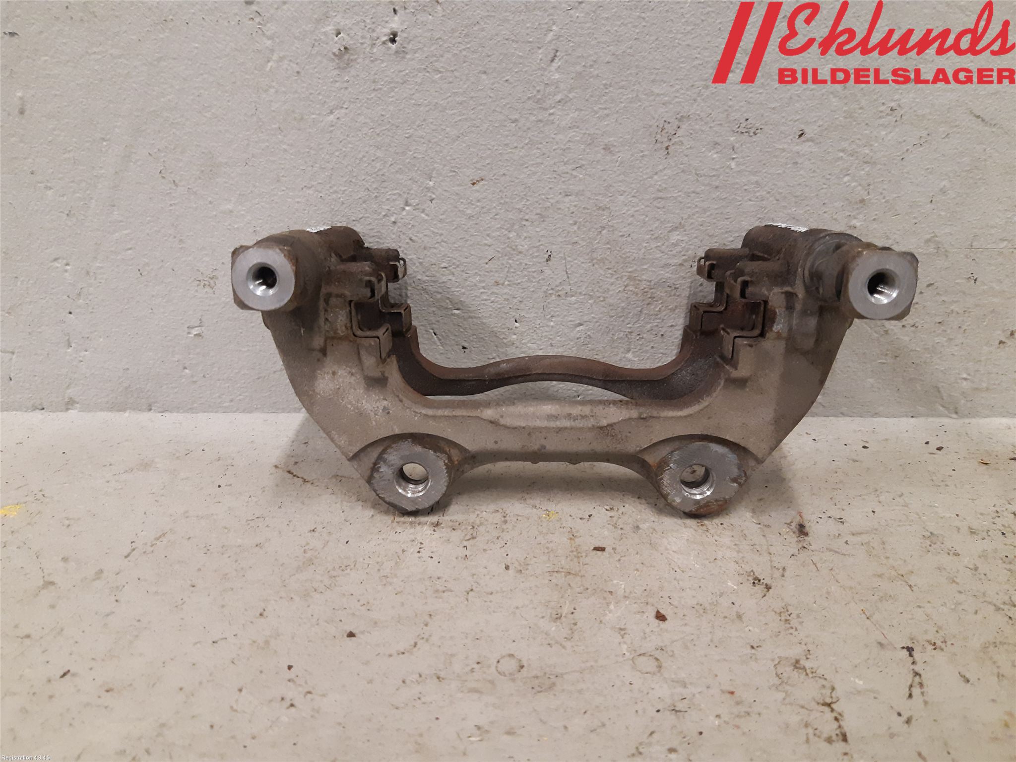 Fiat TIPO/CROSS 16- Bromsokshållare