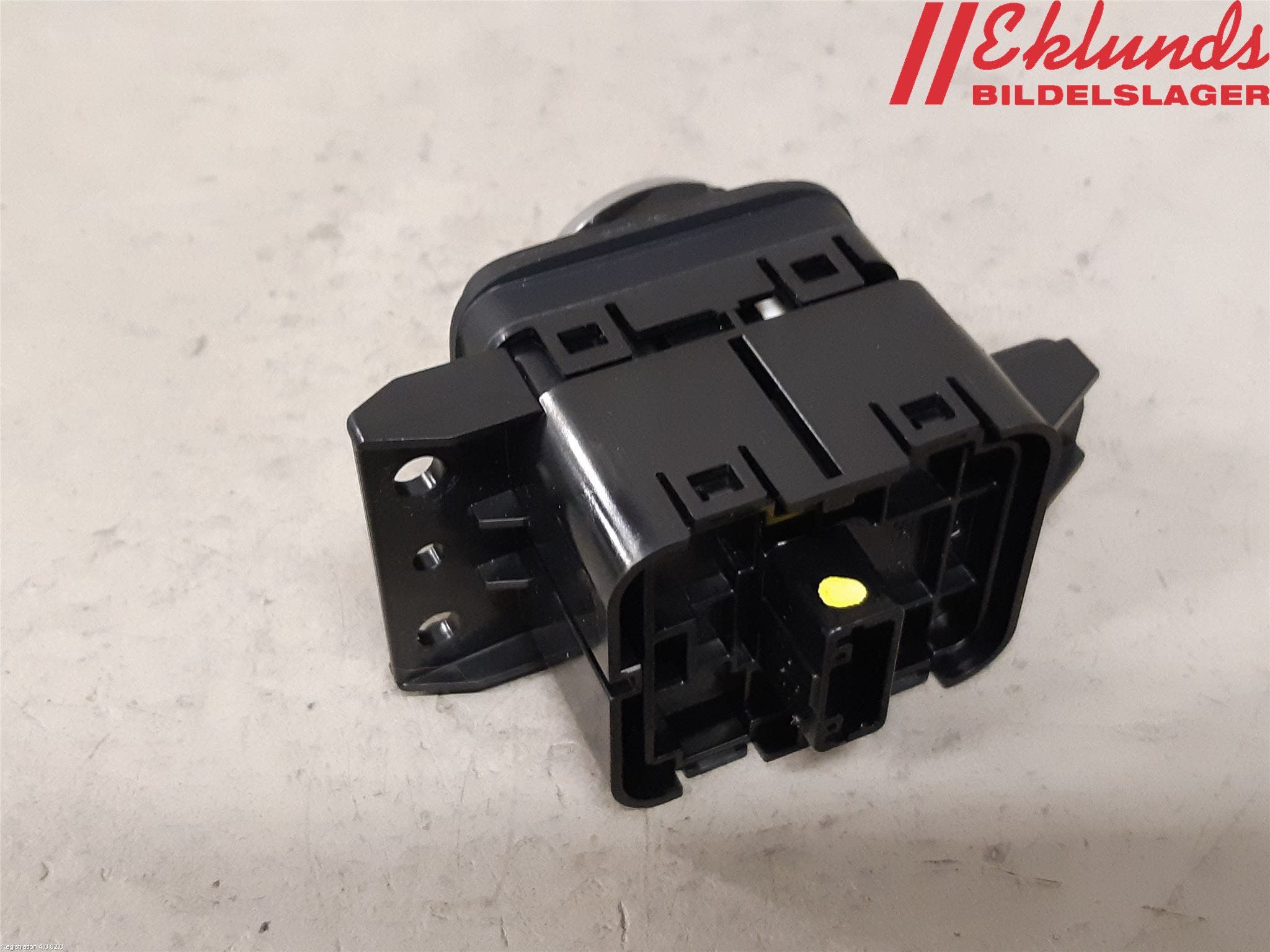 Toyota YARIS CROSS XP21 21- Strömställare Multifunktion