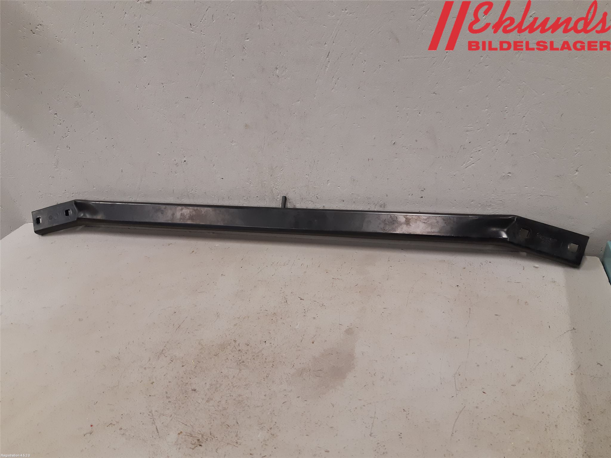 BMW 5 F10/F11/F18 09-17 Frontplåt