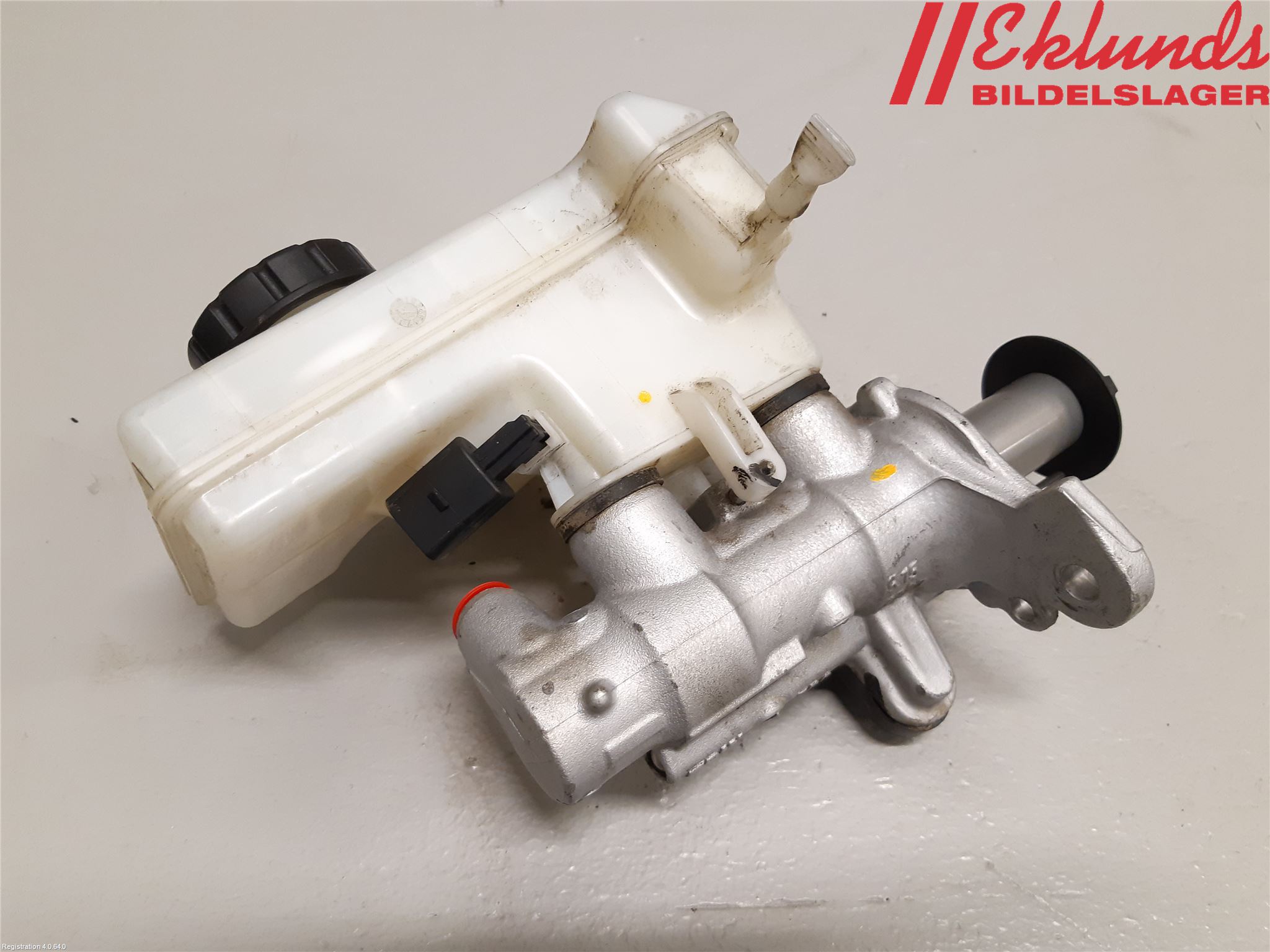 Volkswagen VW PASSAT 15-19 Broms Huvudcylinder