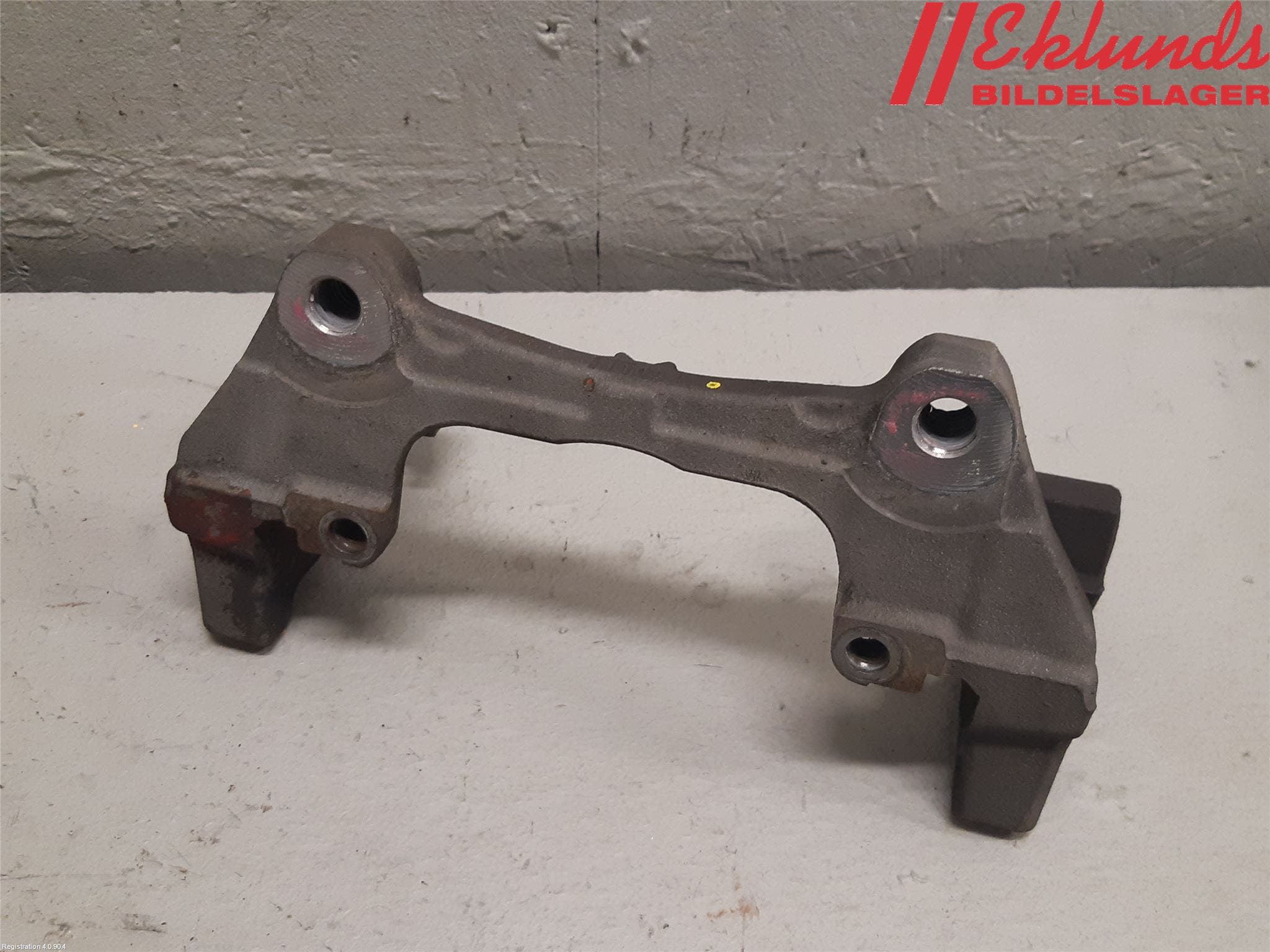 Volvo XC60 18- Bromsokshållare