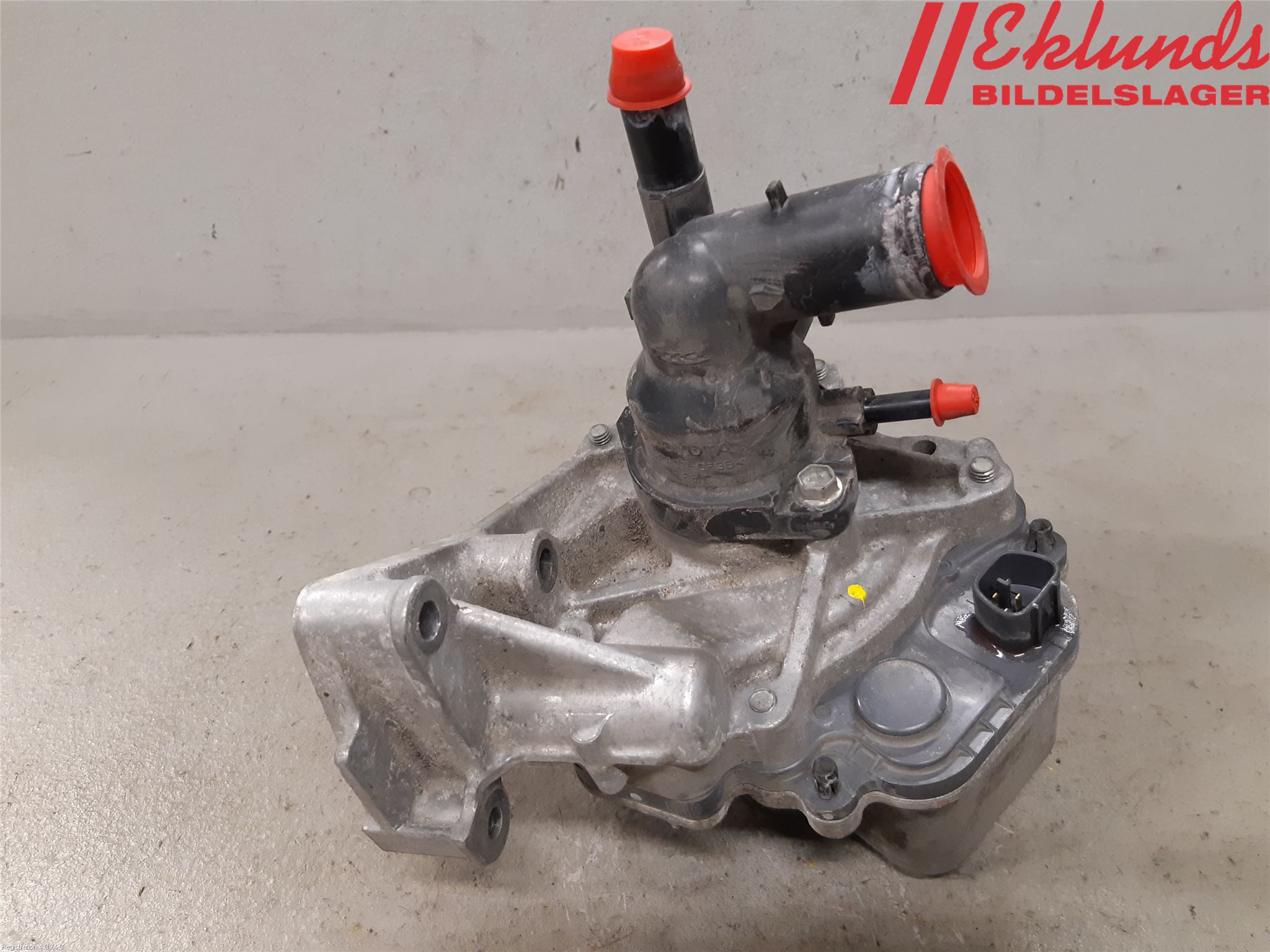 Toyota YARIS XP130 12-14 Vattenpump
