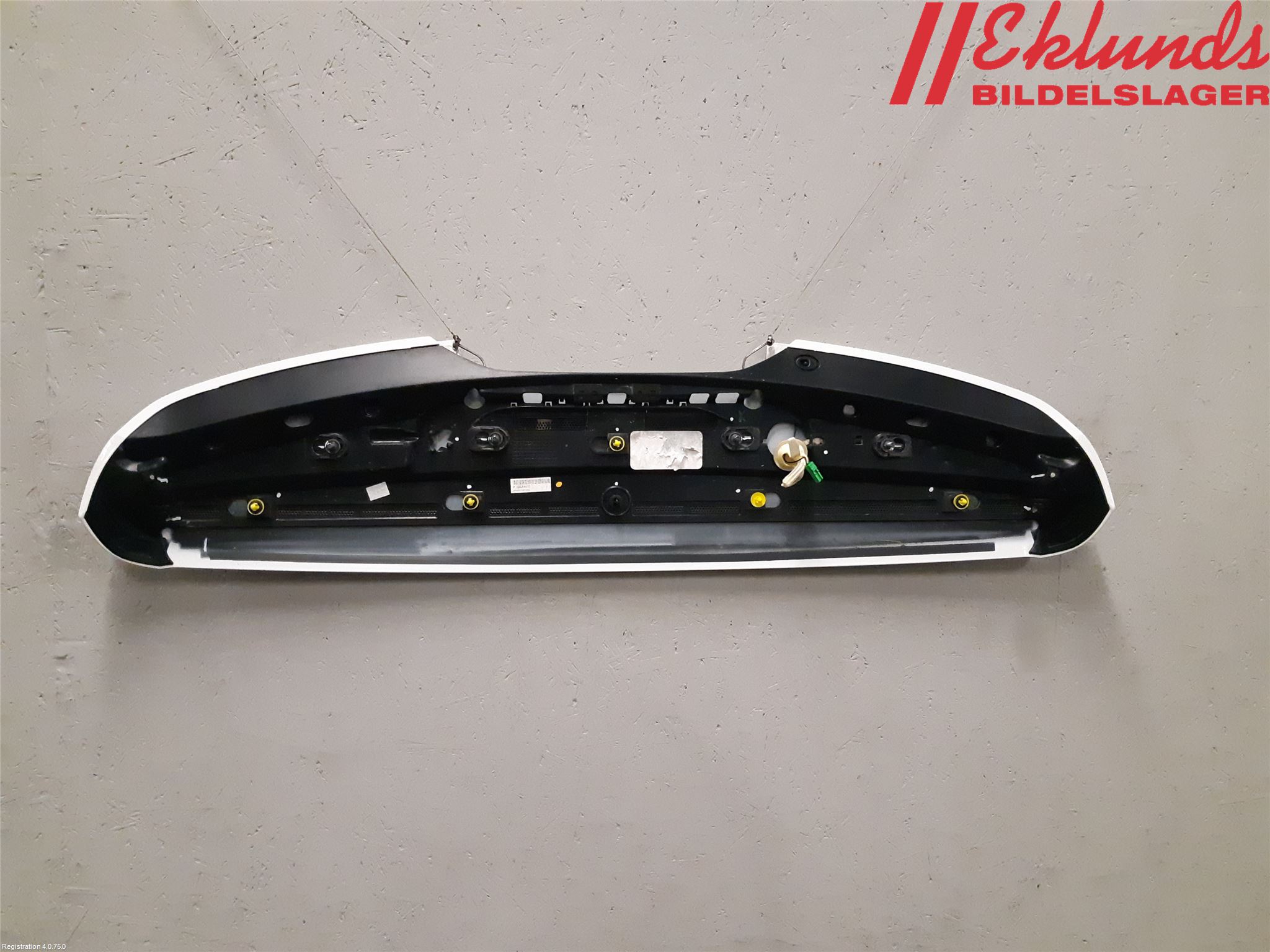 Volvo V60 CROSS COUNTRY 16-18 Spoiler Baklucka