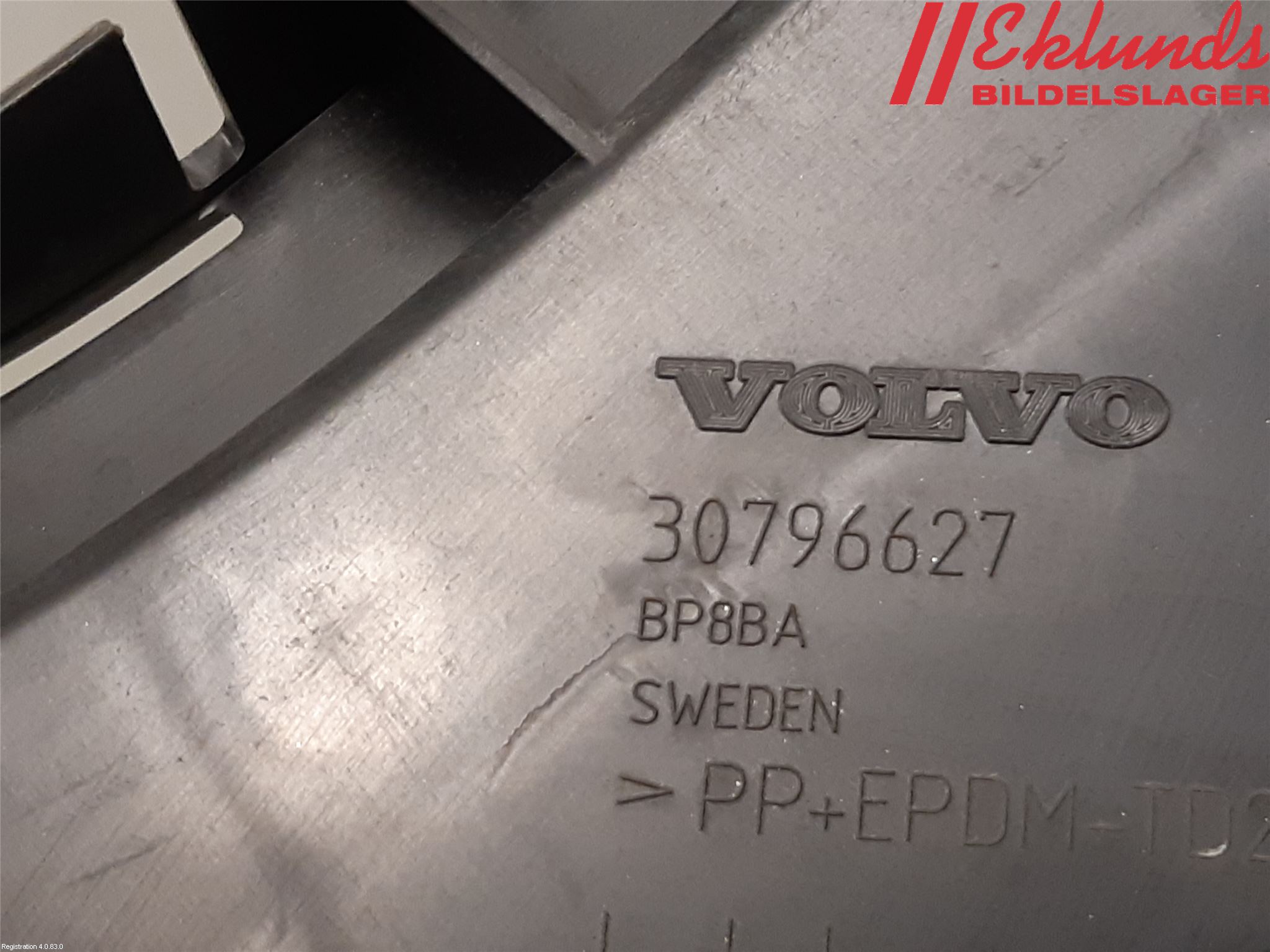 Volvo S60 11-13 Stötfångarfäste Bak Vä