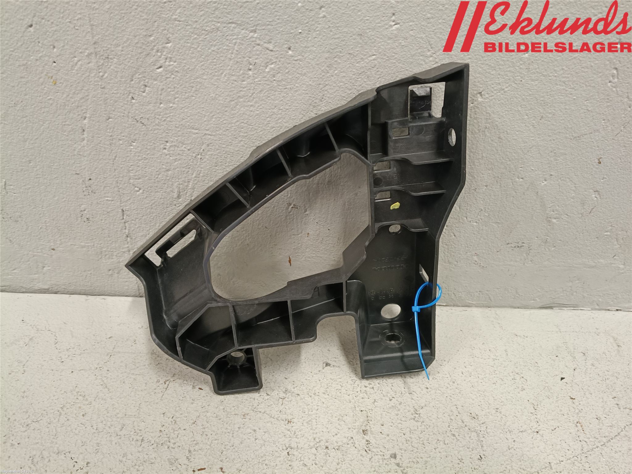 Honda HR-V 15-21 Stötfångarfäste Fram Hö