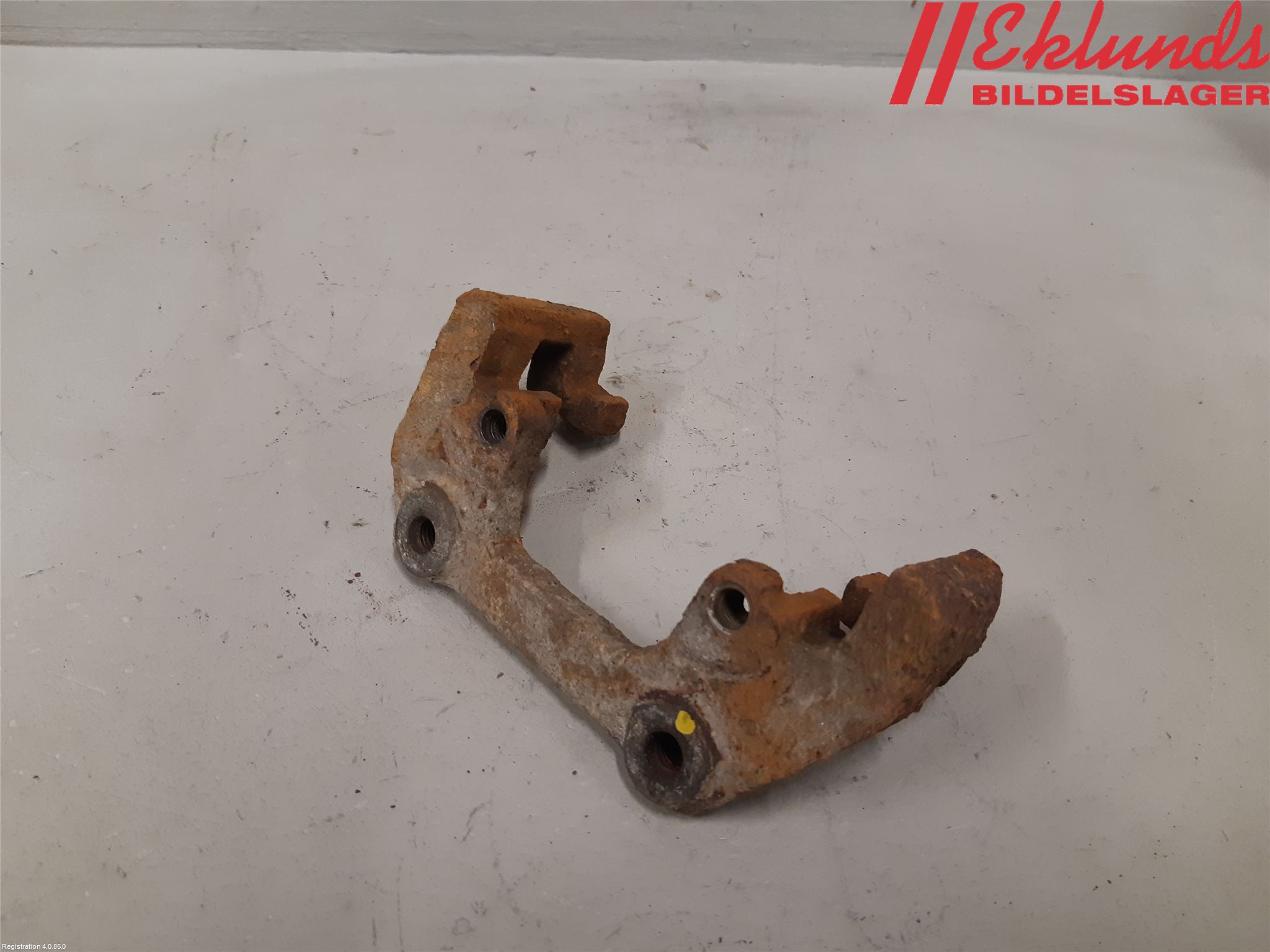 Volvo V70 00-04 Bromsokshållare