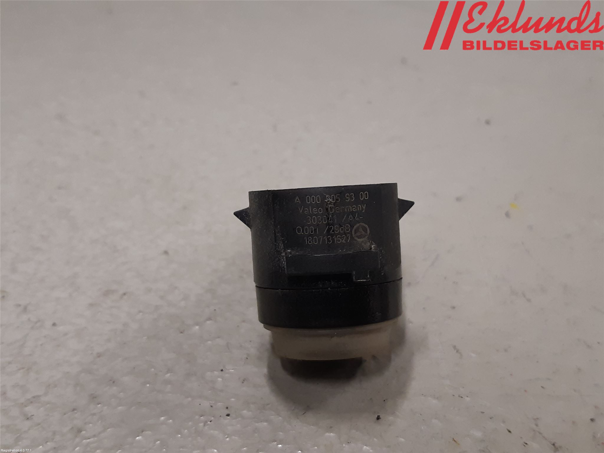 Mercedes-Benz MB E-KLASS (W212) 09-16 Parkeringshjälp Frontsensor